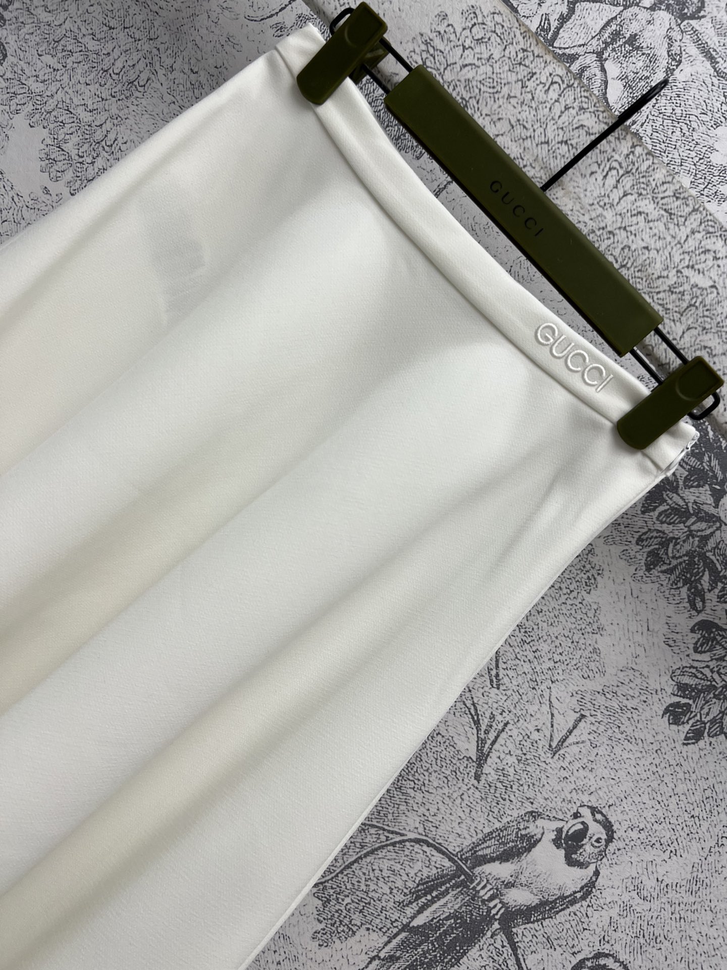 G家24秋冬新款精致优雅西装系列翻领西装外套+直筒阔腿裤+半身长裙可以说是超显气质的一系列了上身就是满满