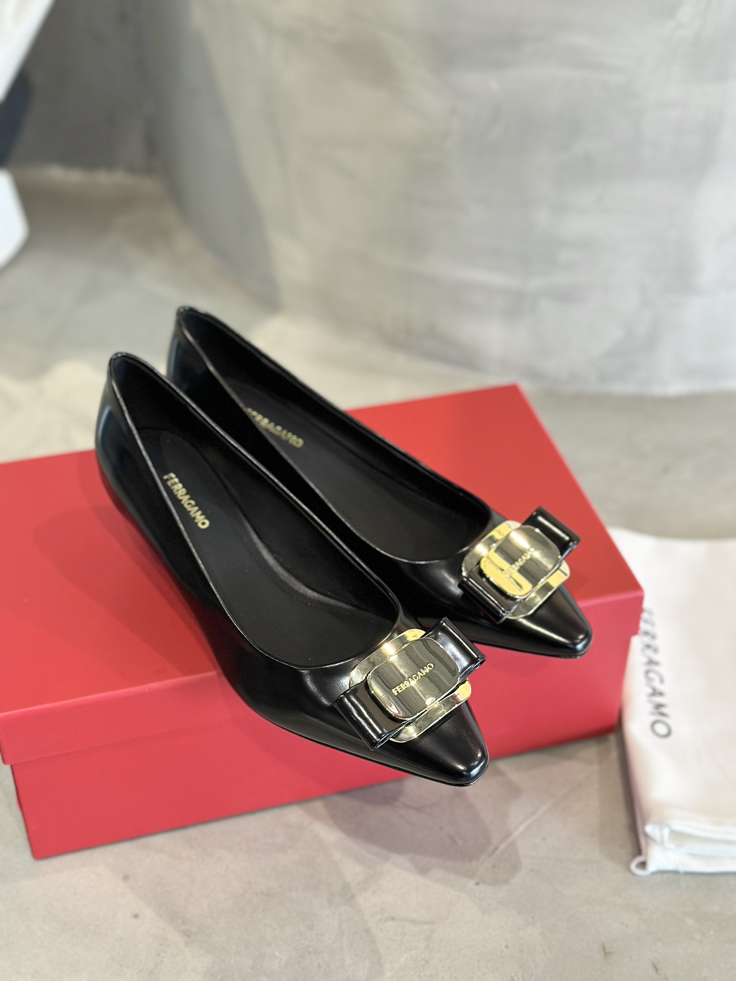 Factory Price: $700 for Ferraga Murchun Vara Butterfly Shoes in Creamware Napaskin - 图片 7