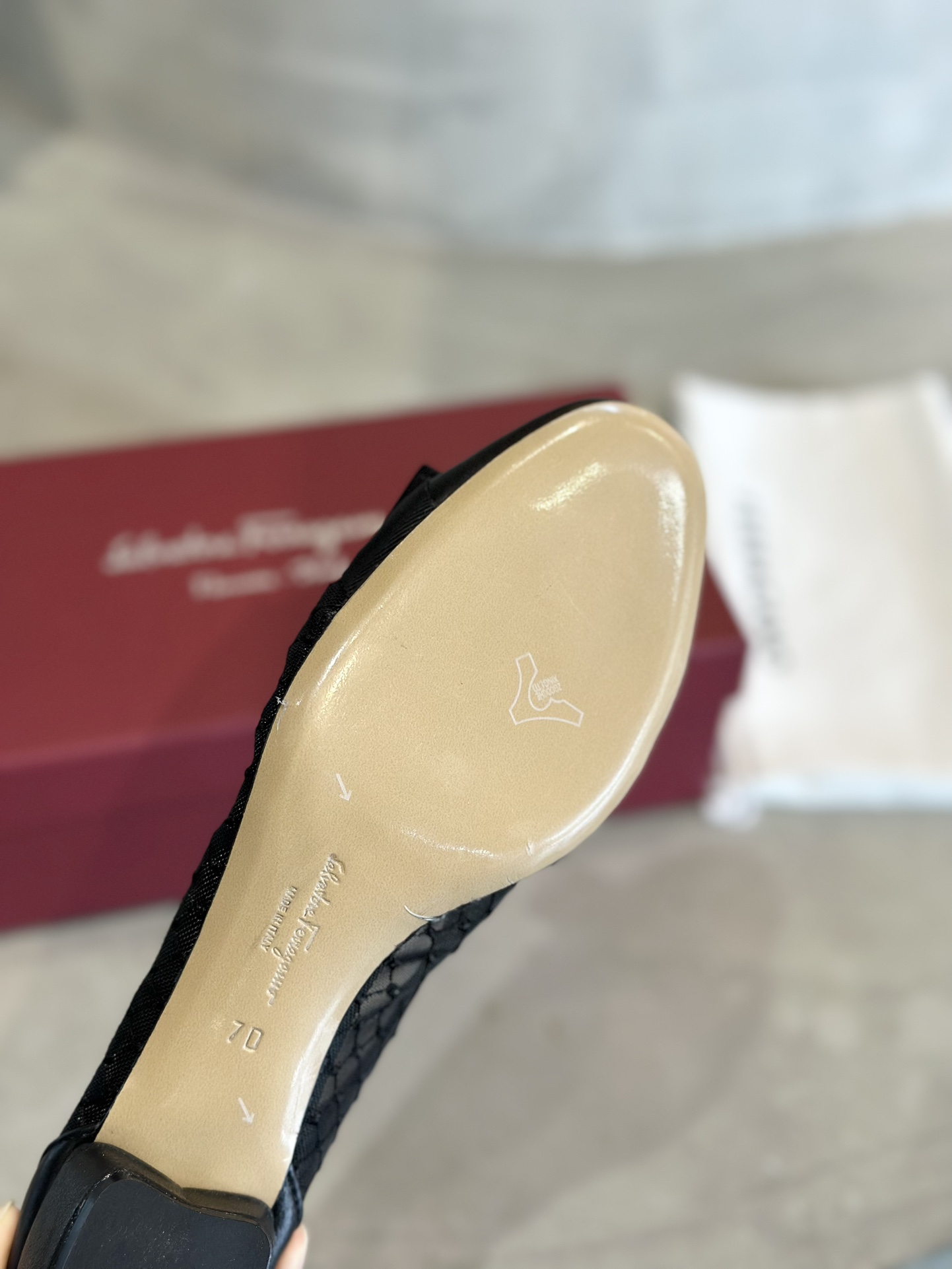 FERRAGAMO Vara Butterfly Sandals: Factory Price $700, Sheepskin Imported, 3.5cm Heel. - 图片 9