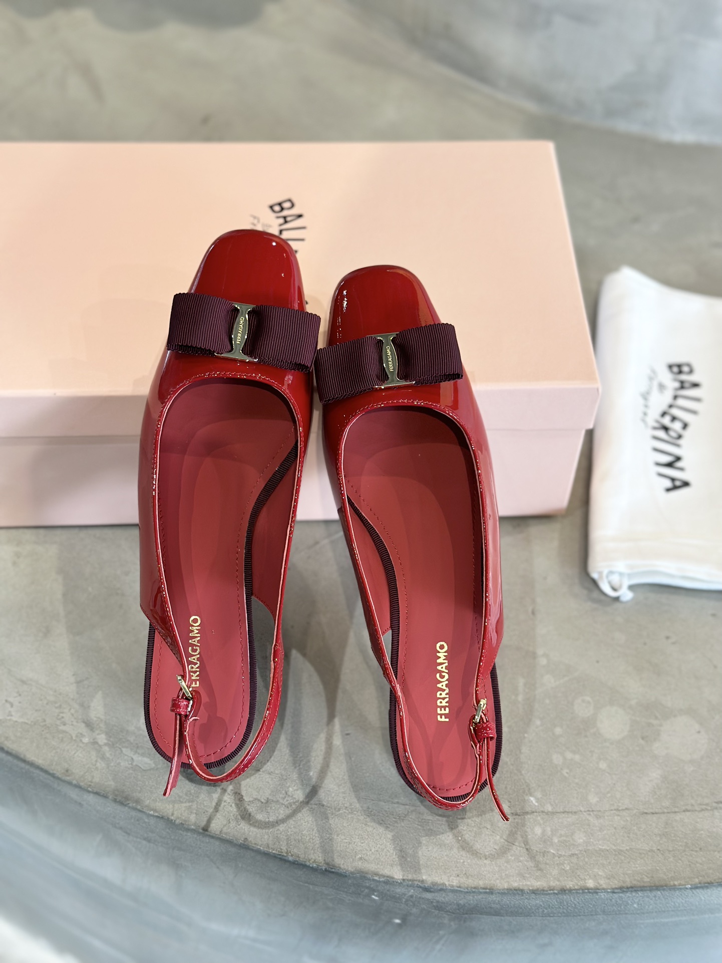 Factory Price: $700 – Classic Silk Butterflies with Zirconium Fabric Details. - 图片 1