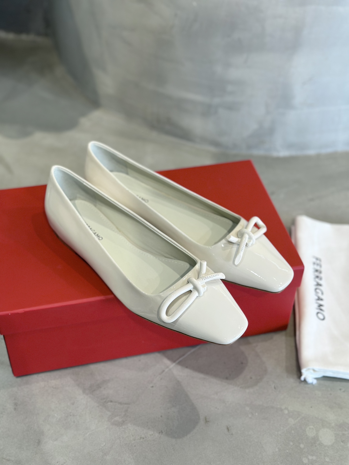 Vera’s New Asymmetrical Rope Tie Ballet Shoes: Plant Price $725 - 图片 2