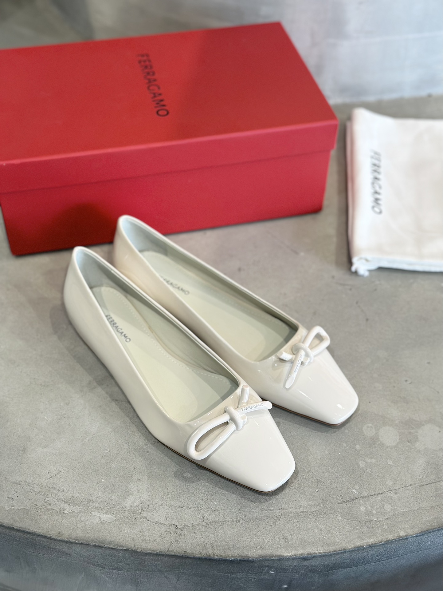 Vera’s New Asymmetrical Rope Tie Ballet Shoes: Plant Price $725 - 图片 7