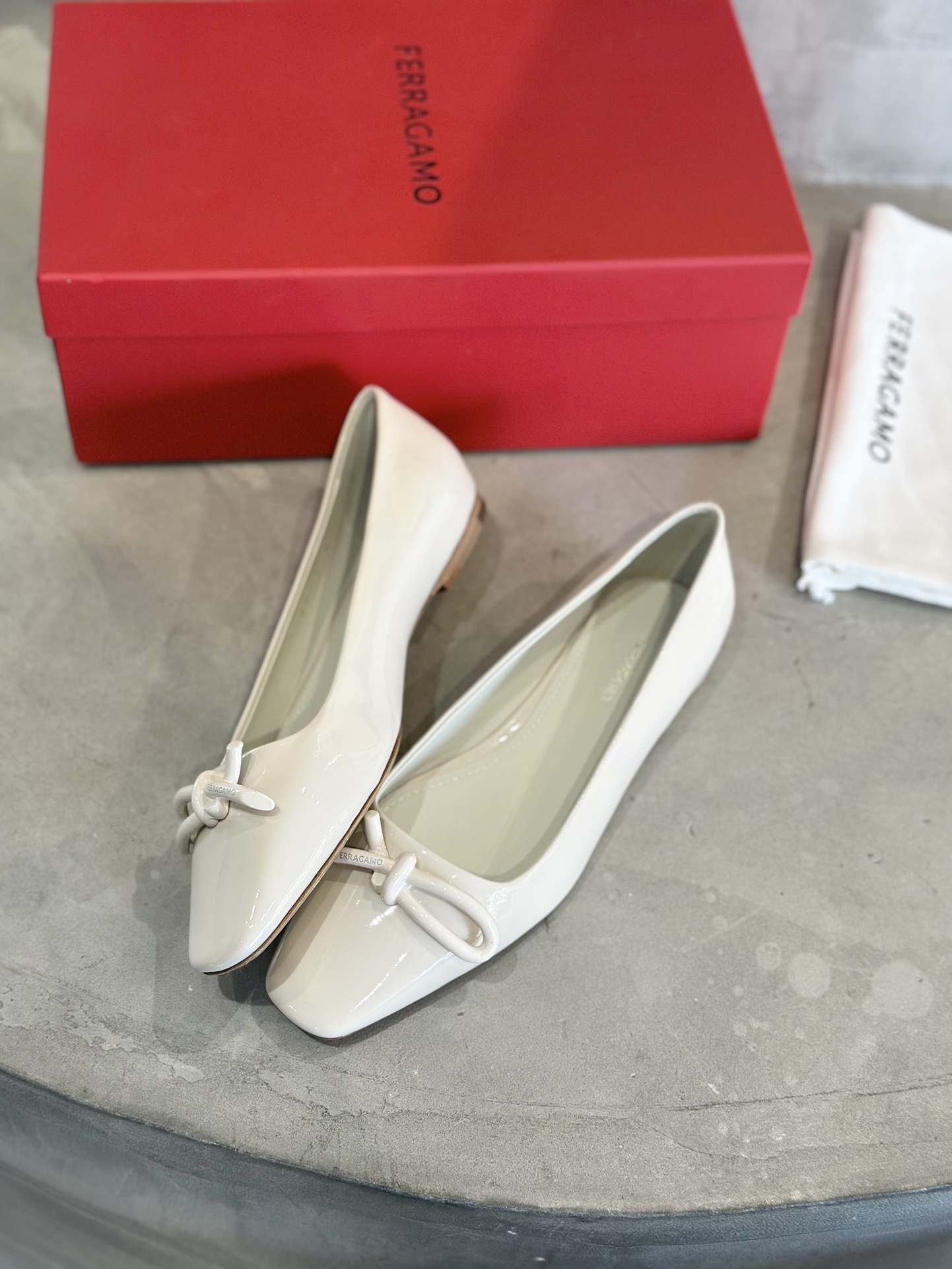 Vera’s New Asymmetrical Rope Tie Ballet Shoes: Plant Price $725 - 图片 6