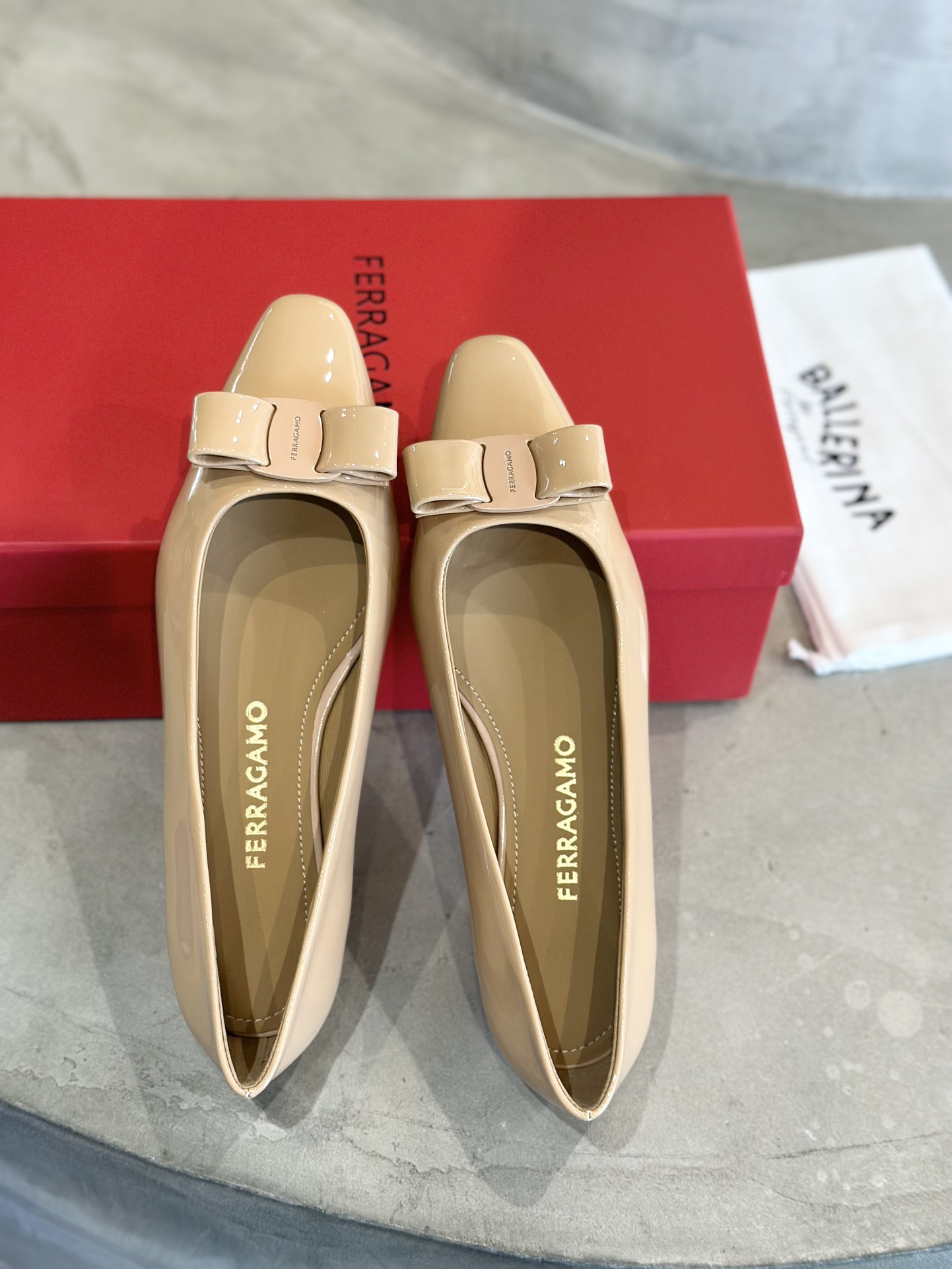 Stylish Salvatore Ferragamo Vera Heels with Custom Leather Bottom, Plant Price $725 - 图片 1