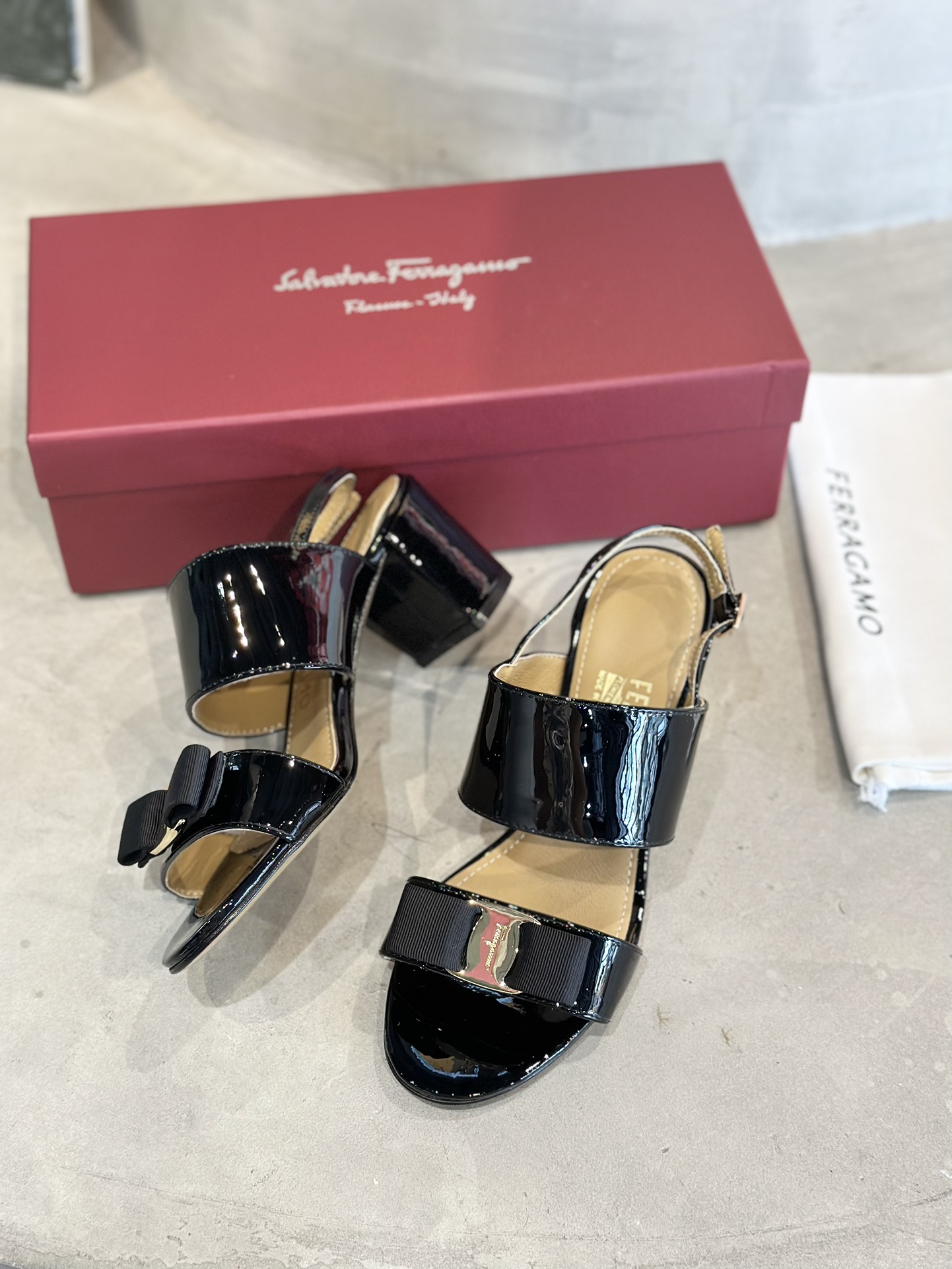 Fashionable Plant Price: Salvatore Ferragamo Women’s Shoes with Soft Cow and Sheep Leather - 图片 5