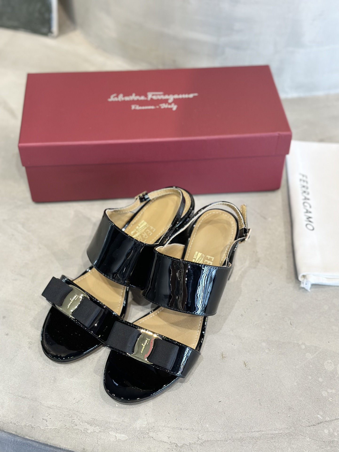 Fashionable Plant Price: Salvatore Ferragamo Women’s Shoes with Soft Cow and Sheep Leather - 图片 4