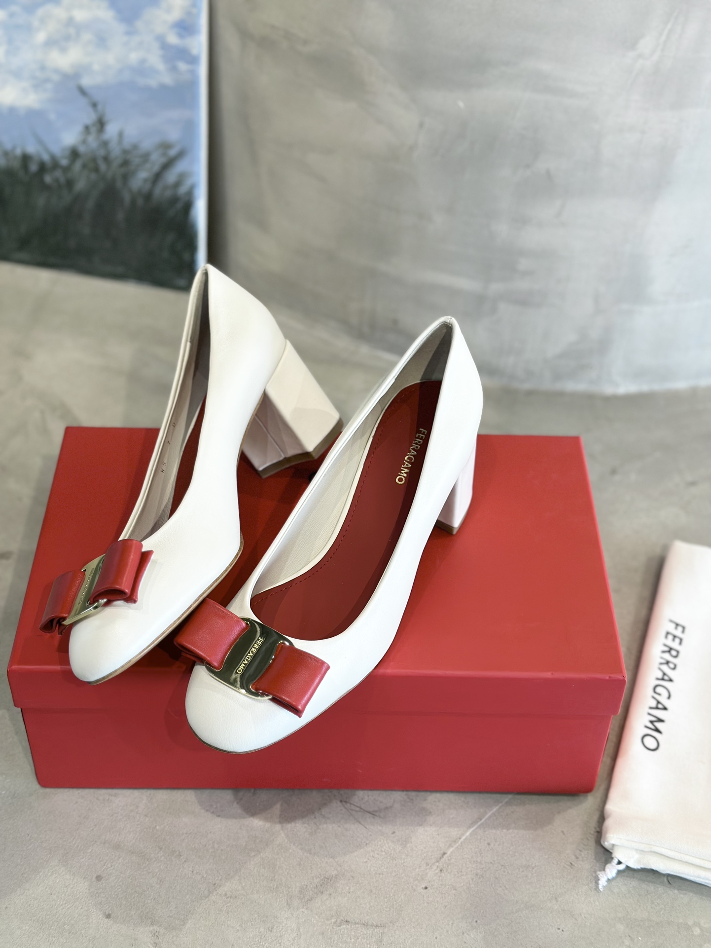 Stylish Ferraga*Ofila Plant Price 725, Butterflies Design, Imported Calf Skin, High Heels. - 图片 5