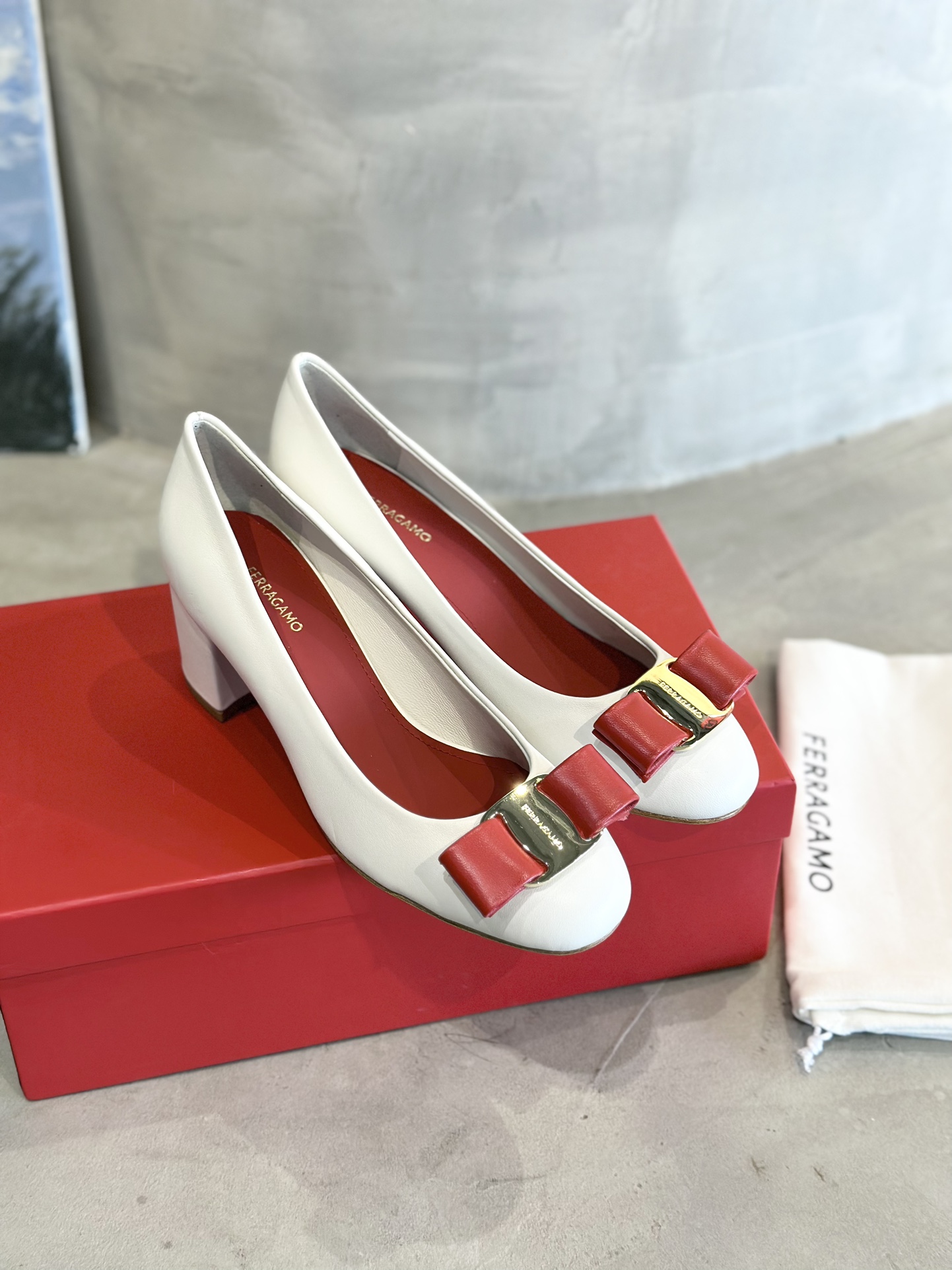 Stylish Ferraga*Ofila Plant Price 725, Butterflies Design, Imported Calf Skin, High Heels. - 图片 6