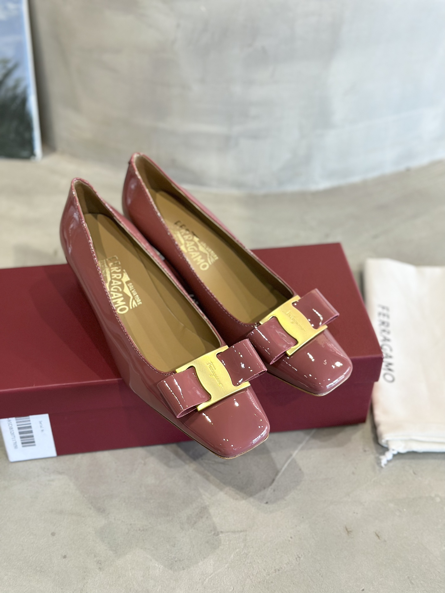 Luxury Salvatore Ferragamo Heels: Plant Price 672, Sheepskin Interior, Imported Materials. - 图片 6