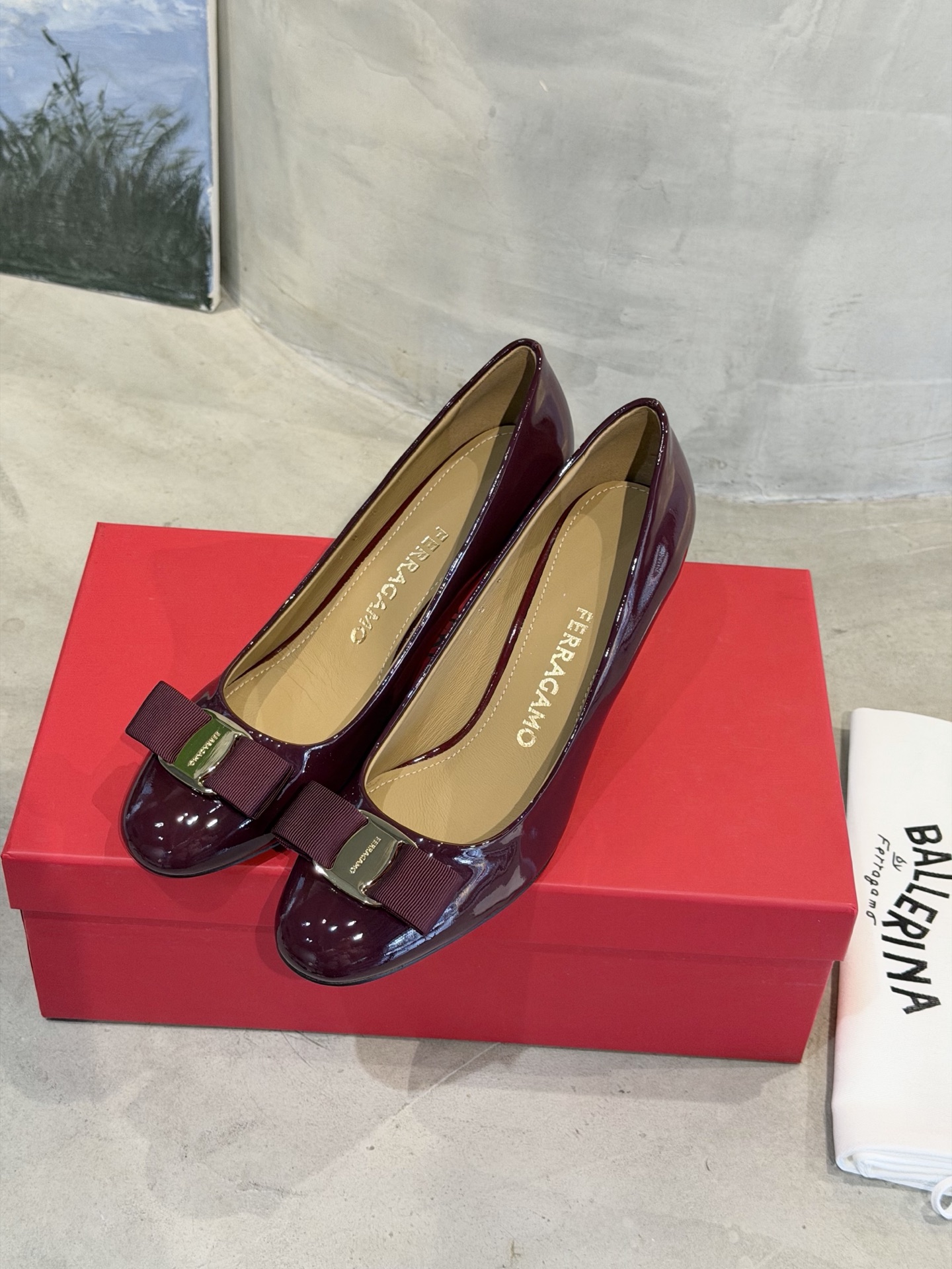 Ferragamo 菲拉*慕新款Vara蝴蝶结粗高跟鞋