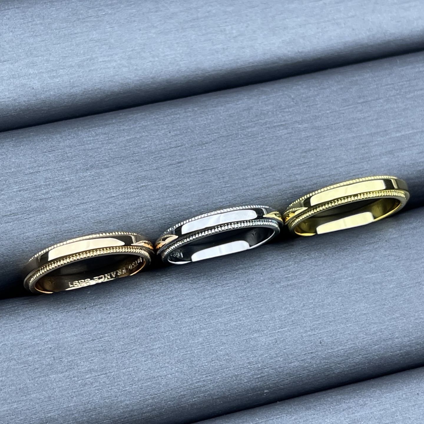 Tiffany & Co. 蒂芙尼戒指 宽版无钻方形珠形边饰戒指