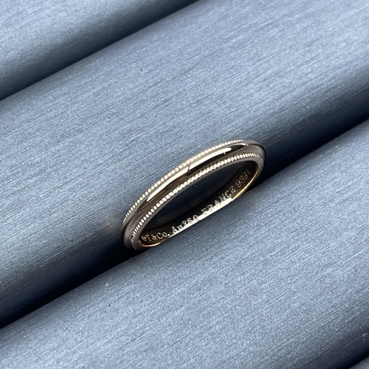 Tiffany & Co. 蒂芙尼戒指 窄版无钻圆形珠形边饰戒指