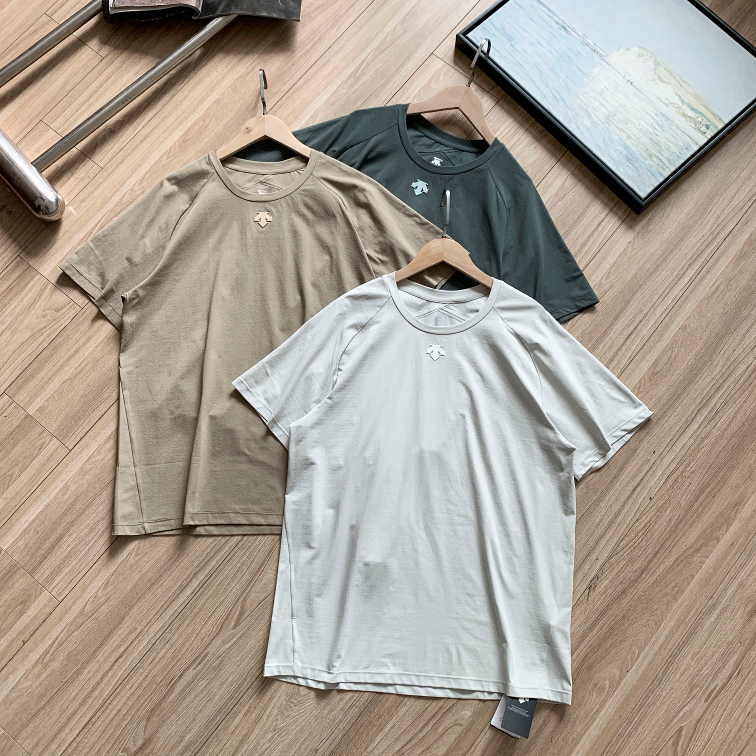 Gut
 Descente Kleidung T-Shirt Hohe Qualität verkaufen
 Grün Grau Khaki Lila Weiß Baumwolle Silicagel Wolle Sommerkollektion Kurzarm