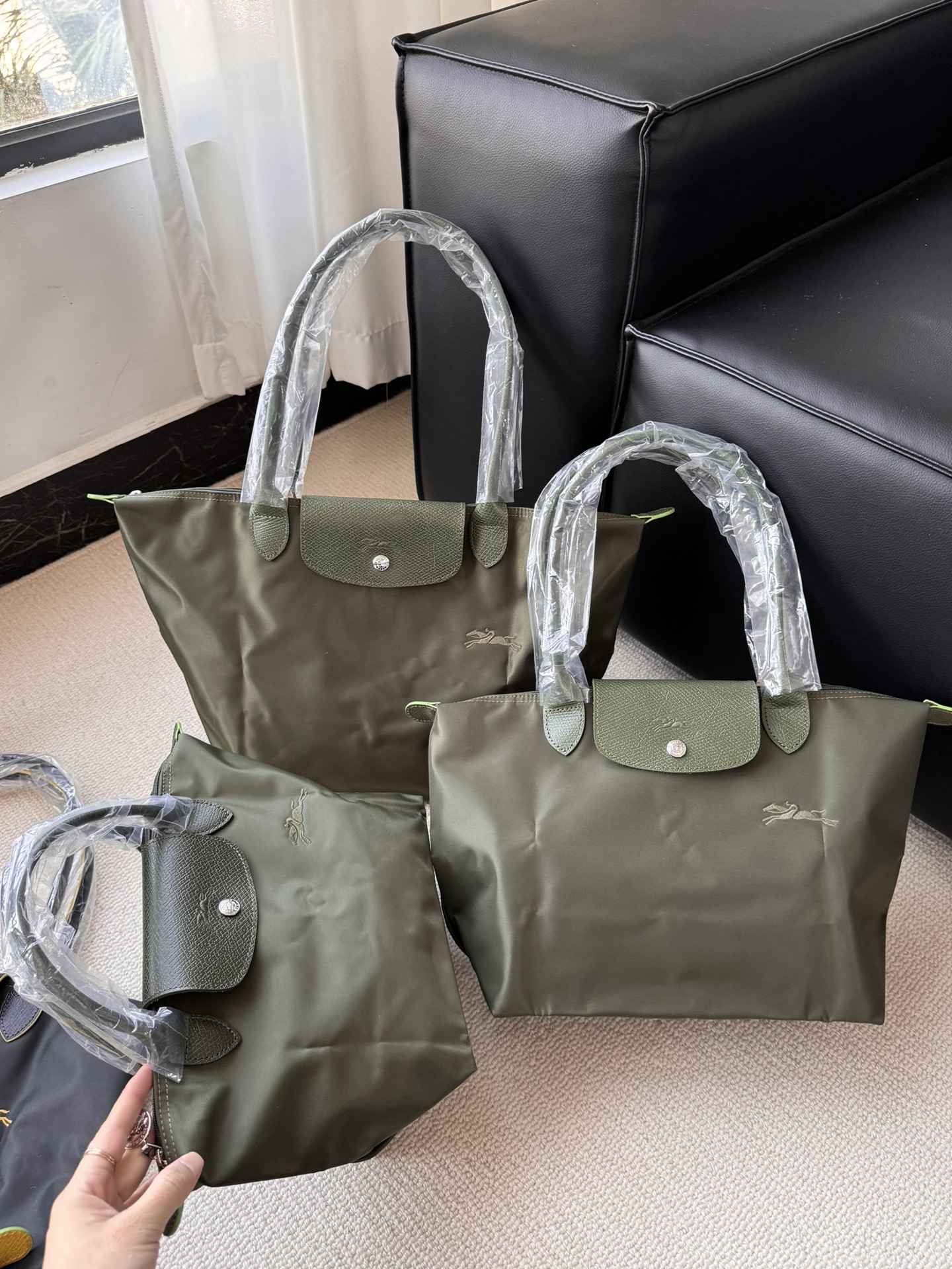 Longchamp 背爱马仕的女人也会背上百元的珑骧，爱的就是它的高级又轻松的感觉