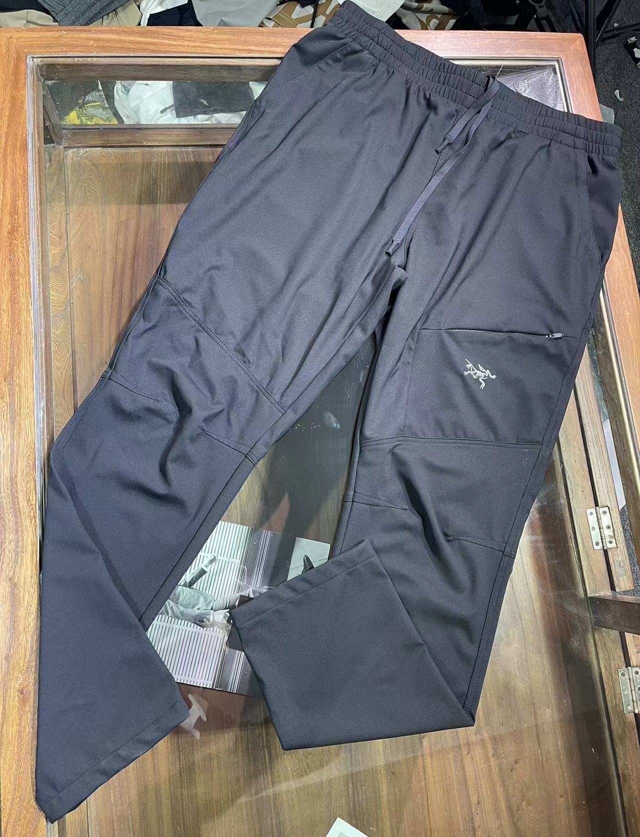 NO:155581,K6021 Spring and Summer New Archaeopteryx Outdoor Casual Straight Trousers, Splicing Craftsmanship, Black L-XXL, arc'teryx, alexander wang19860909K6021 春夏新款始祖鸟户外休闲直筒长裤,拼接工艺,黑色L-XXL,arc'teryx,alexander wang,Men's clothing
