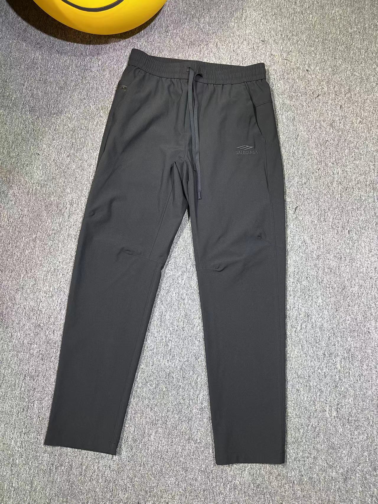NO:155577,K8186 Spring and Summer New Balenciaga Straight Casual Pants, Quick Dry Fabric, Black Blue Khaki M-XXXL, Balenciaga, Alexander Wang19860909K8186 春夏新款巴黎世家直筒休闲裤,速干面料,黑色蓝色卡其色M-XXXL,,balenciaga,alexander wang,Men's clothing