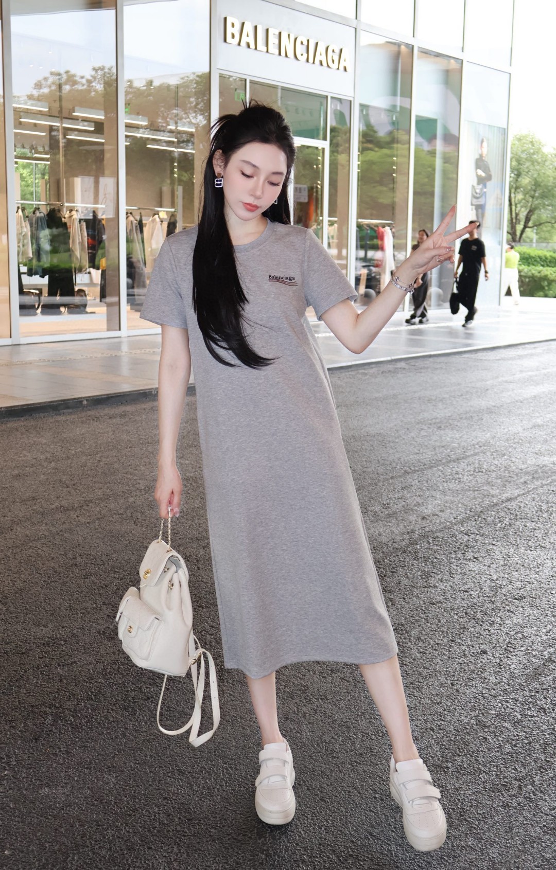 “Stylish Female Suit with Embroidery Logo: New Sale 25% Off!” - 图片 5