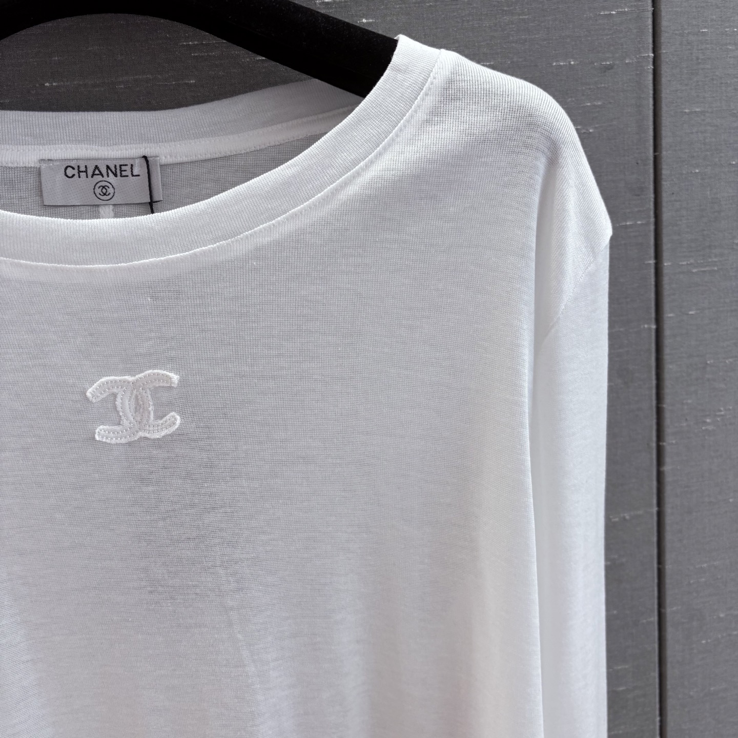 Chanel Women's White Long Sleeve T-Shirt Classic Style, Size S, M, L 4 a1755340323972 7414