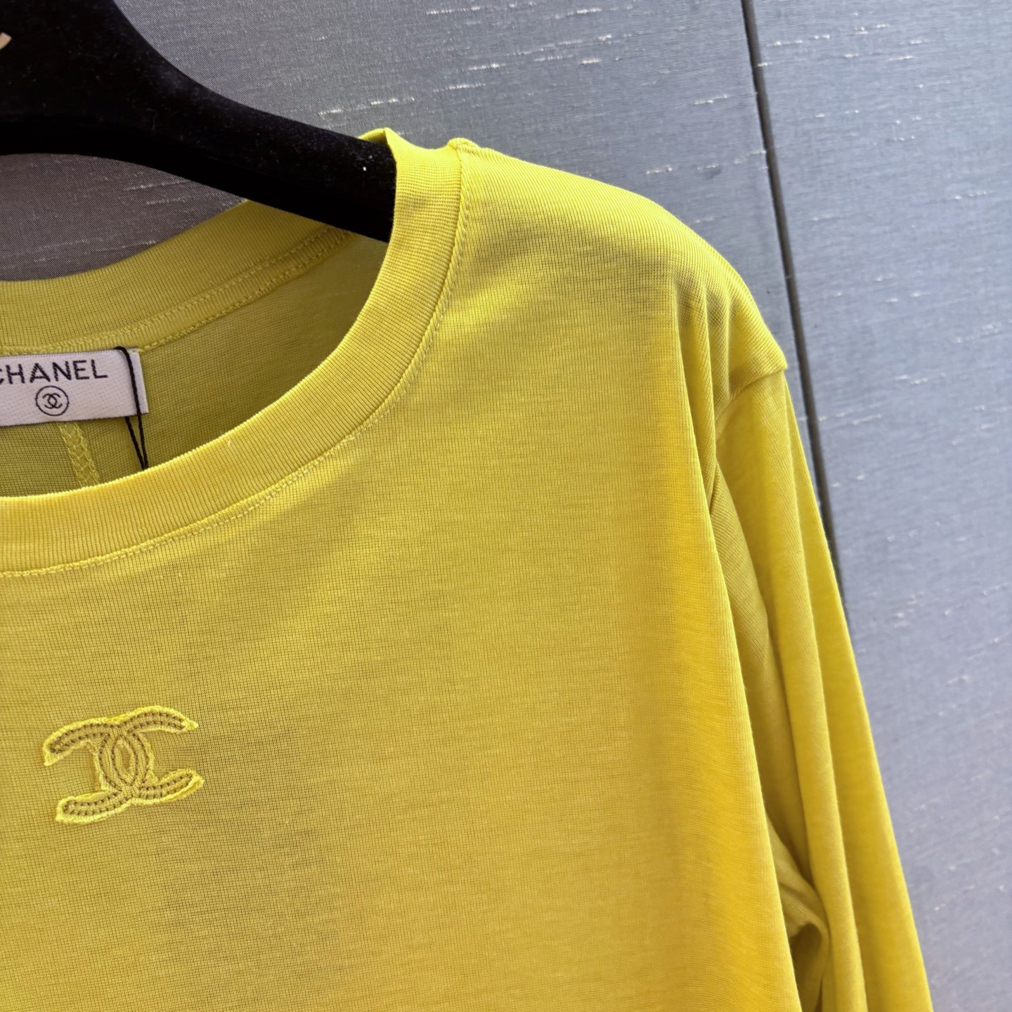 Chanel Women's White Long Sleeve T-Shirt Classic Style, Size S, M, L 8 a1755340325556 1018