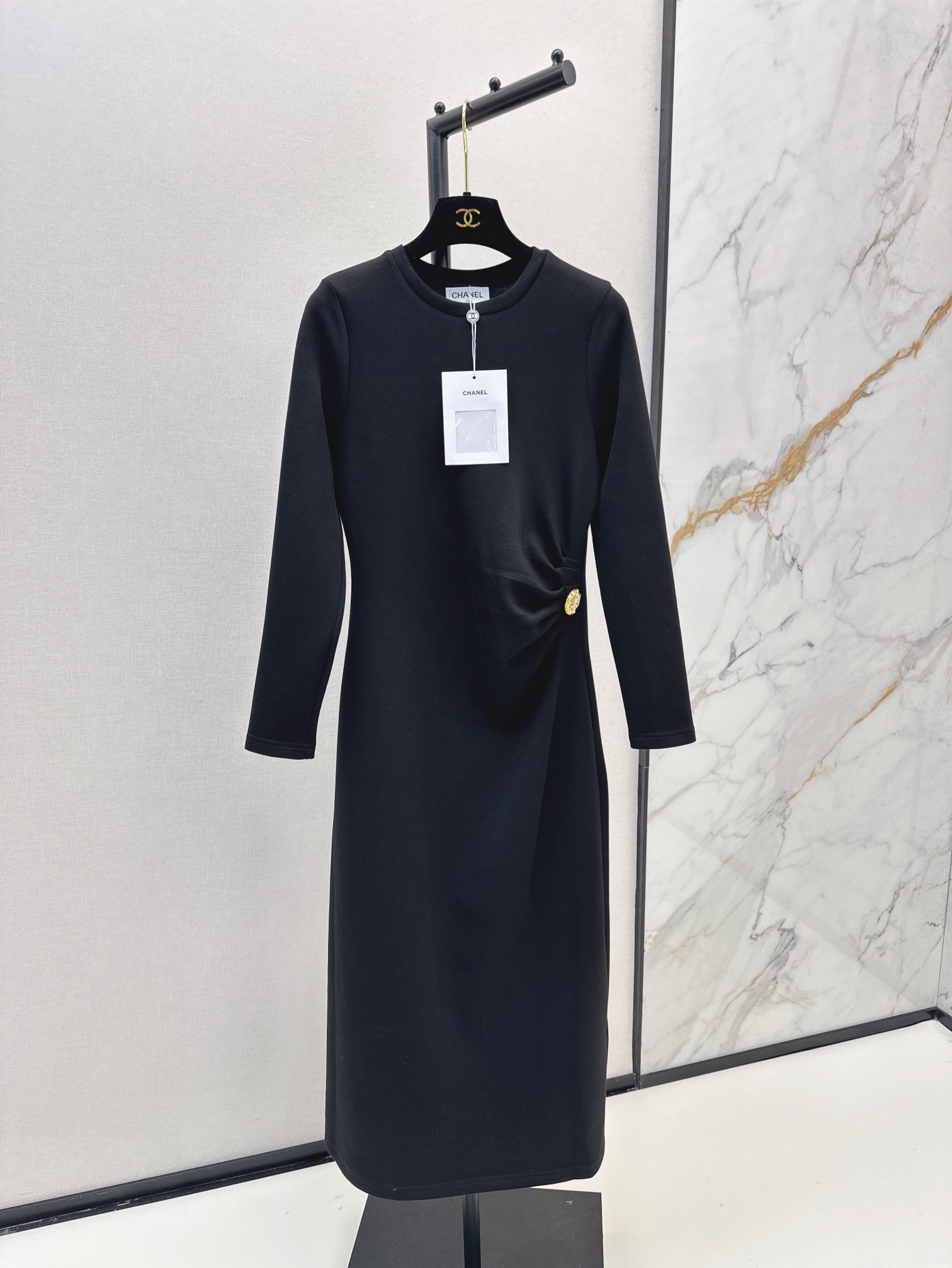 Elegant Chanel 25SS Ruched Waist Midi Dress - Slimming and Chic for Any Occasion 6 a1755780380268 8635