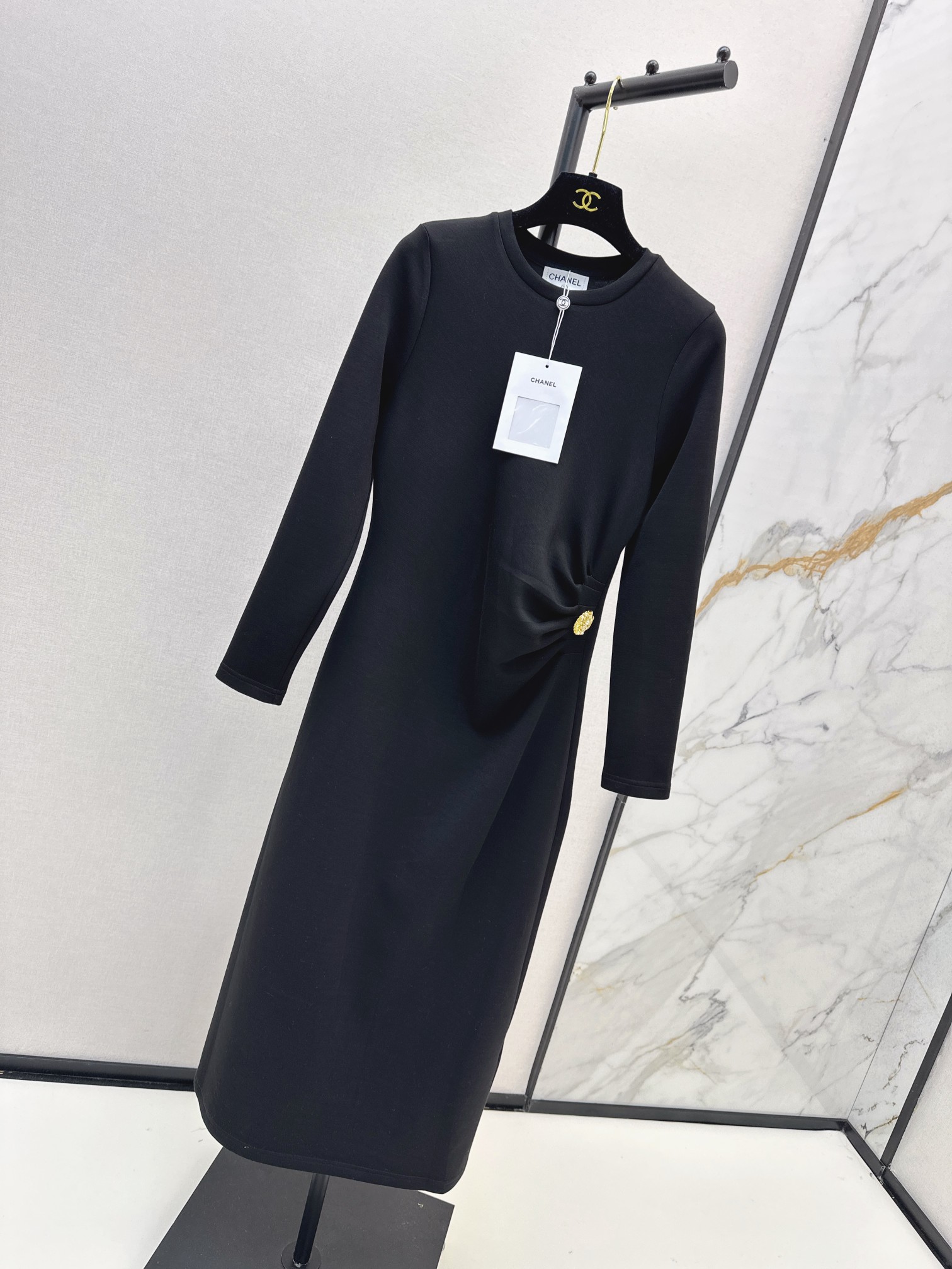 Elegant Chanel 25SS Ruched Waist Midi Dress - Slimming and Chic for Any Occasion 7 a1755780380289 4662