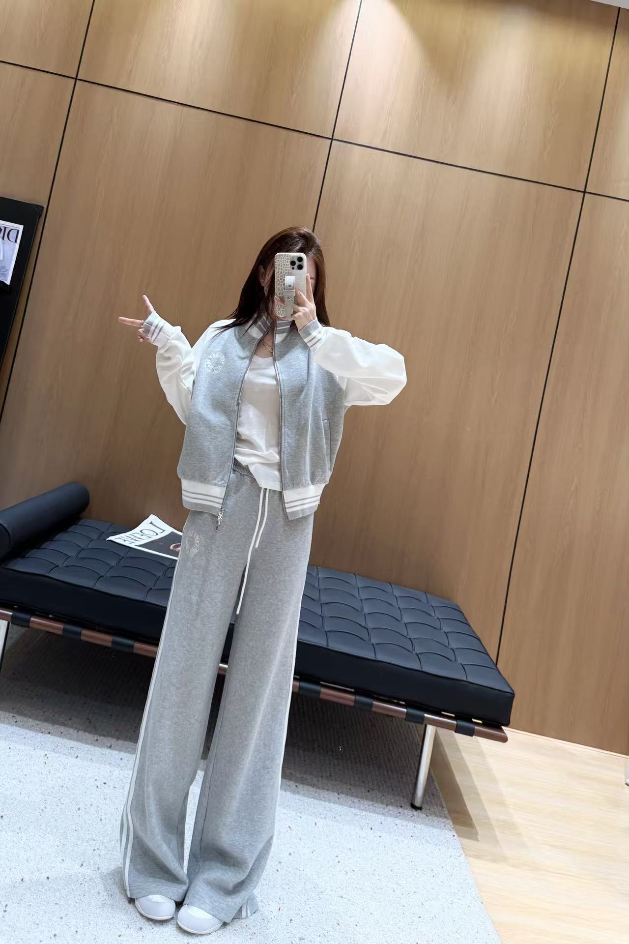 Minimalist Style French Elegant Tracksuit, Casual and Fashionable for Women 1 a1756288923225 7845