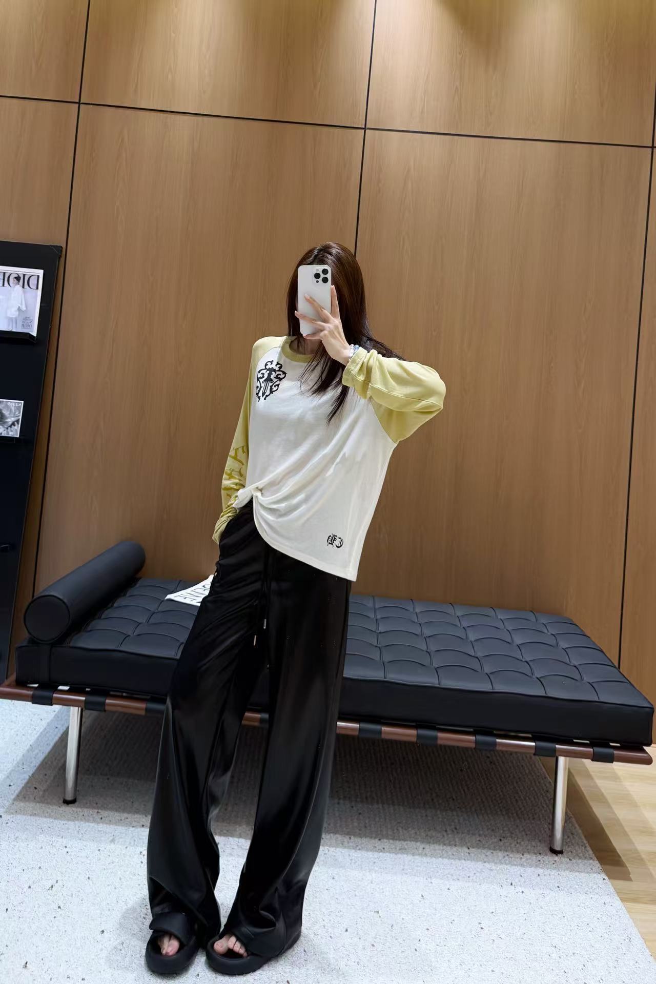 Relaxed Fit Long Sleeve Top with Graphic Print - Casual Comfort 4 a1756553630341 7768