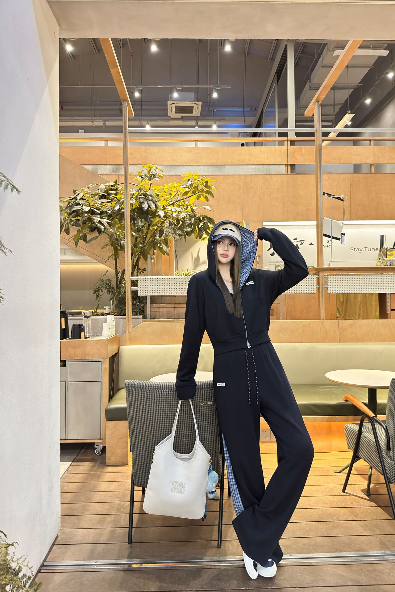 Women's 2-Piece Tracksuit Set - Long Sleeve Zip Up Hoodie and Wide Leg Pants