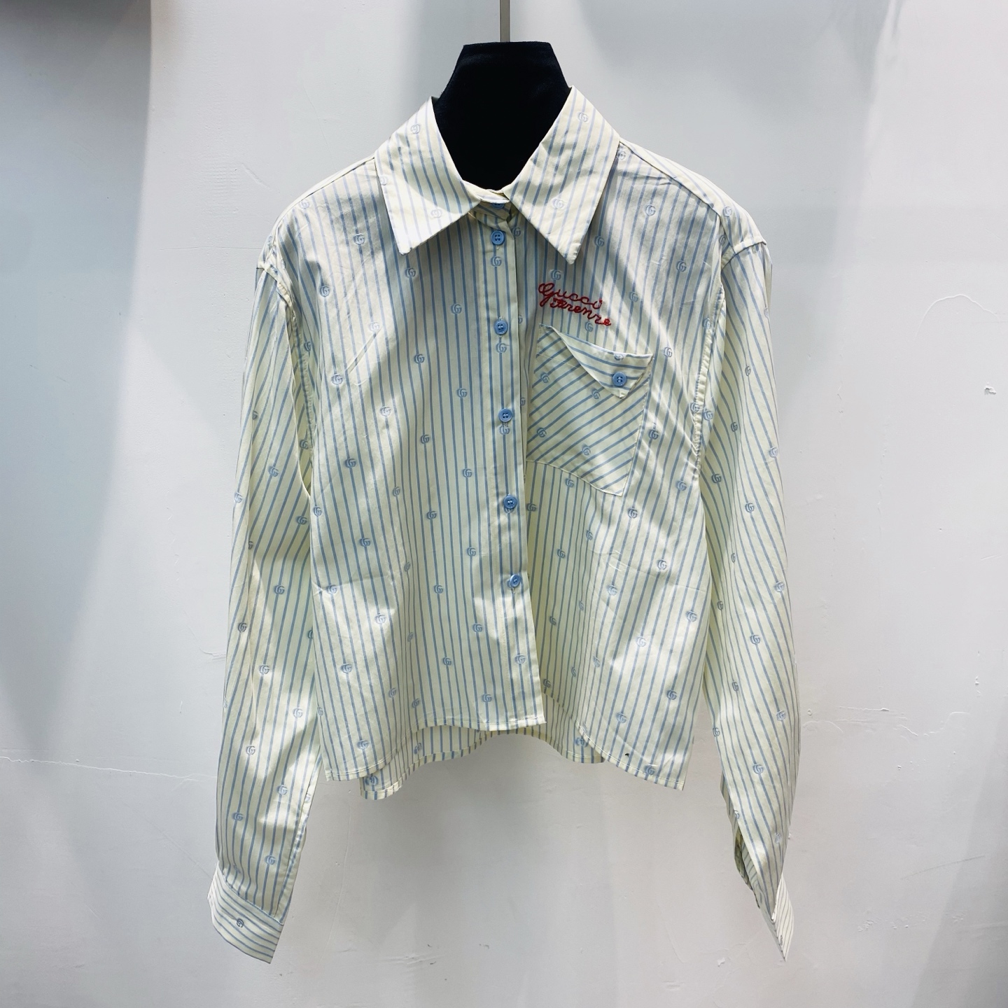 NO:307466,New G home full red signature logo embroidered beige casual shirt, gucci,shirts,alexander wang19860909新款G家满印红色签名字母logo刺绣米黄色休闲衬衫上,,gucci,shirts,alexander wang,Women's clothing