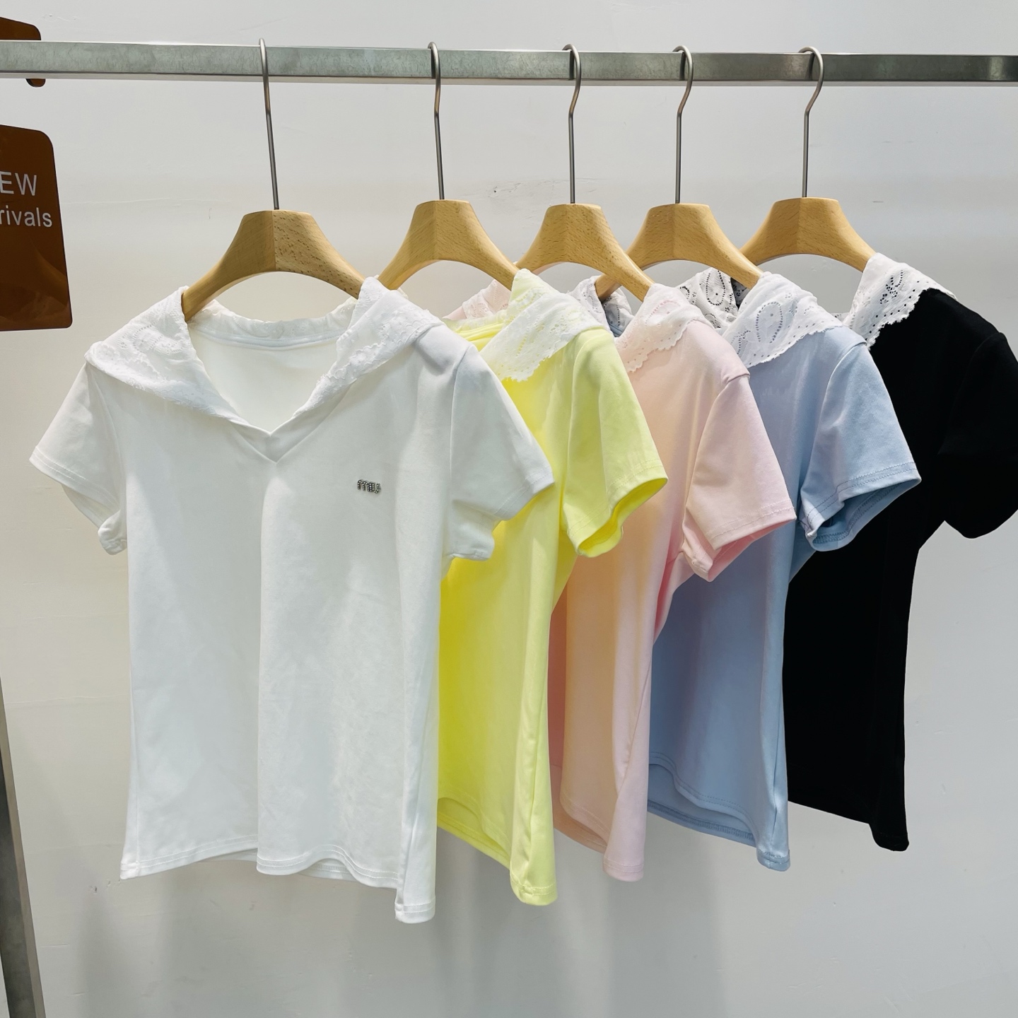 NO:312690,New MiU series hooded lace lace slim and versatile short-sleeved T-shirt top S, miumiu, T-shirt, tees, t-shirt, hats, alexander wang19860909新款miu系 连帽拼接蕾丝花边修身百搭短袖T恤上衣S,,miumiu,T-shirt,tees，t-shirt,hats,alexander wang,Women's clothing