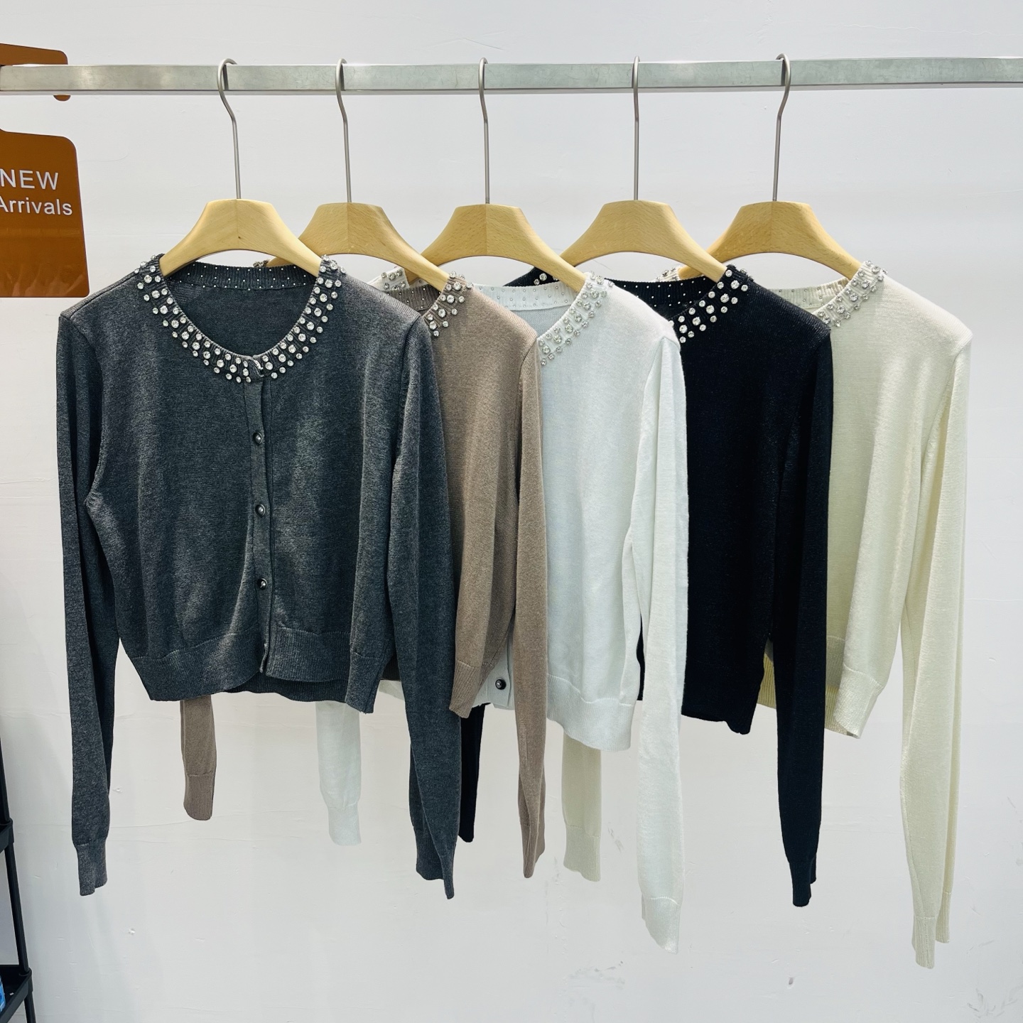 NO:321611,New MiU series Heavy Industry Pinned Bead Round Neck Wool Long Sleeve Cardigan Jacket Top S, Miumiu, Jackets & Coats, Alexander Wang19860909新款 miu系 重工订珠圆领绵羊毛长袖开衫外套上衣S,,miumiu,jackets & coats,alexander wang,Women's clothing