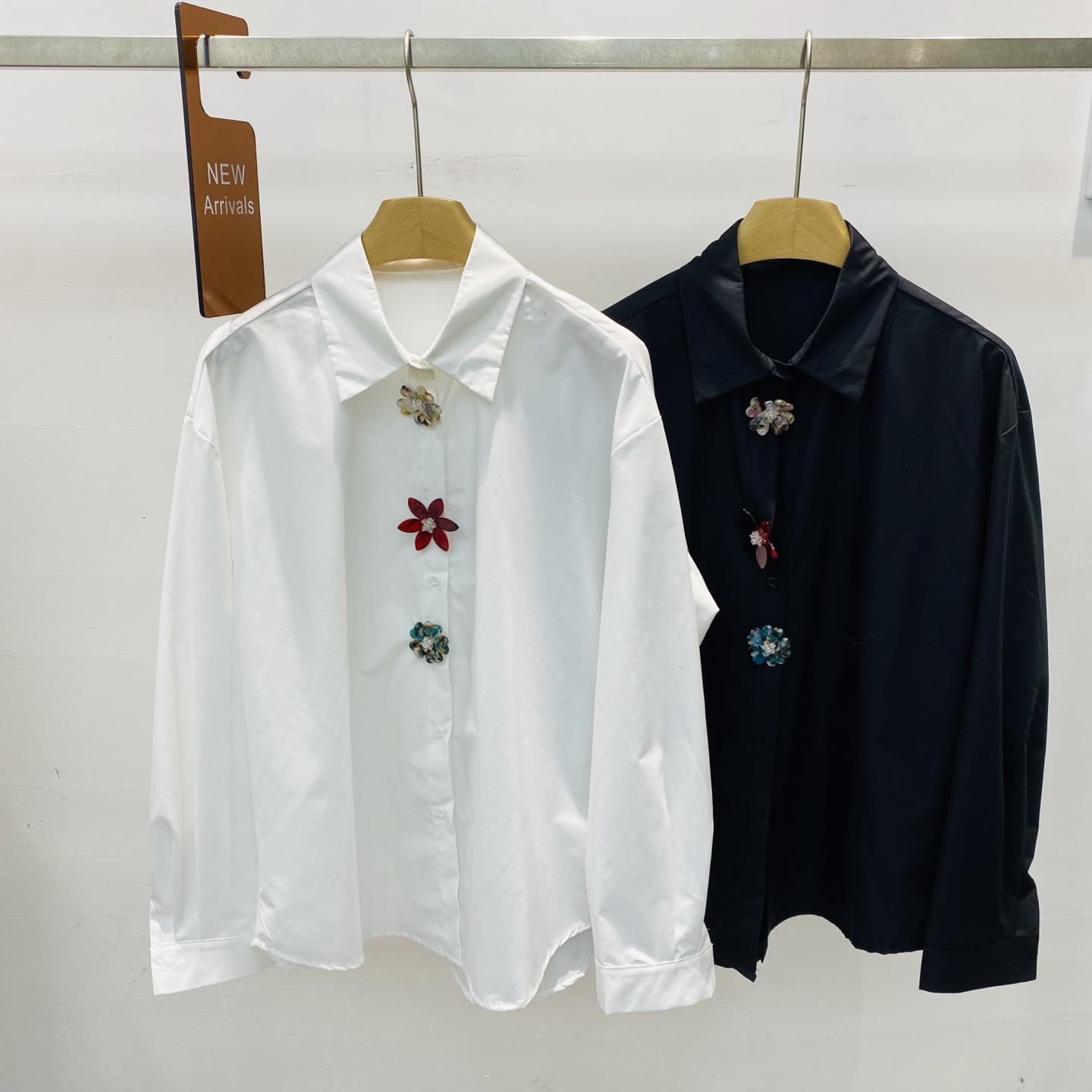 NO:323198,New lapel three-dimensional flower custom single-breasted loose long-sleeved shirt top SML, shirts, alexander wang19860909新款翻领立体花朵定制单排扣宽松长袖衬衫上衣SML,,shirts,alexander wang,Women's clothing
