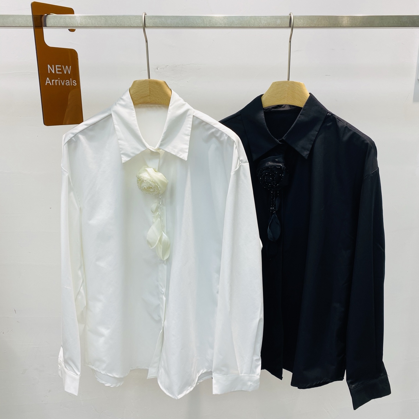 NO:323201,New design niche heavy industry beads flower decoration loose mid-length shirt top SML, shirts, alexander wang19860909新款设计感小众重工订珠花朵装饰宽松中长款衬衫上衣SML,,shirts,alexander wang,Women's clothing