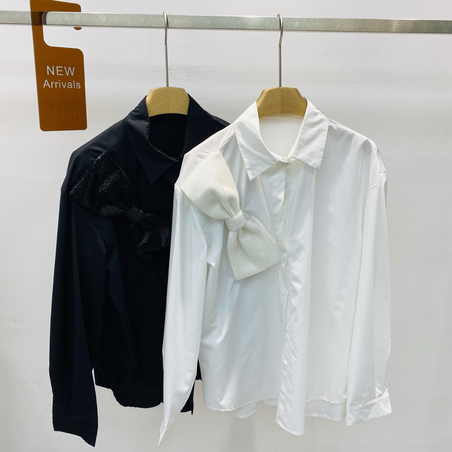 NO:323204,New design sense Heavy Industry Ordered Beads Three-dimensional Bow Decoration Loose Medium-length Korean Shirt Top SML, Shirts, Alexander Wang19860909新款设计感重工订珠立体蝴蝶结装饰宽松中长款韩系衬衫上衣SML,,shirts,alexander wang,Women's clothing