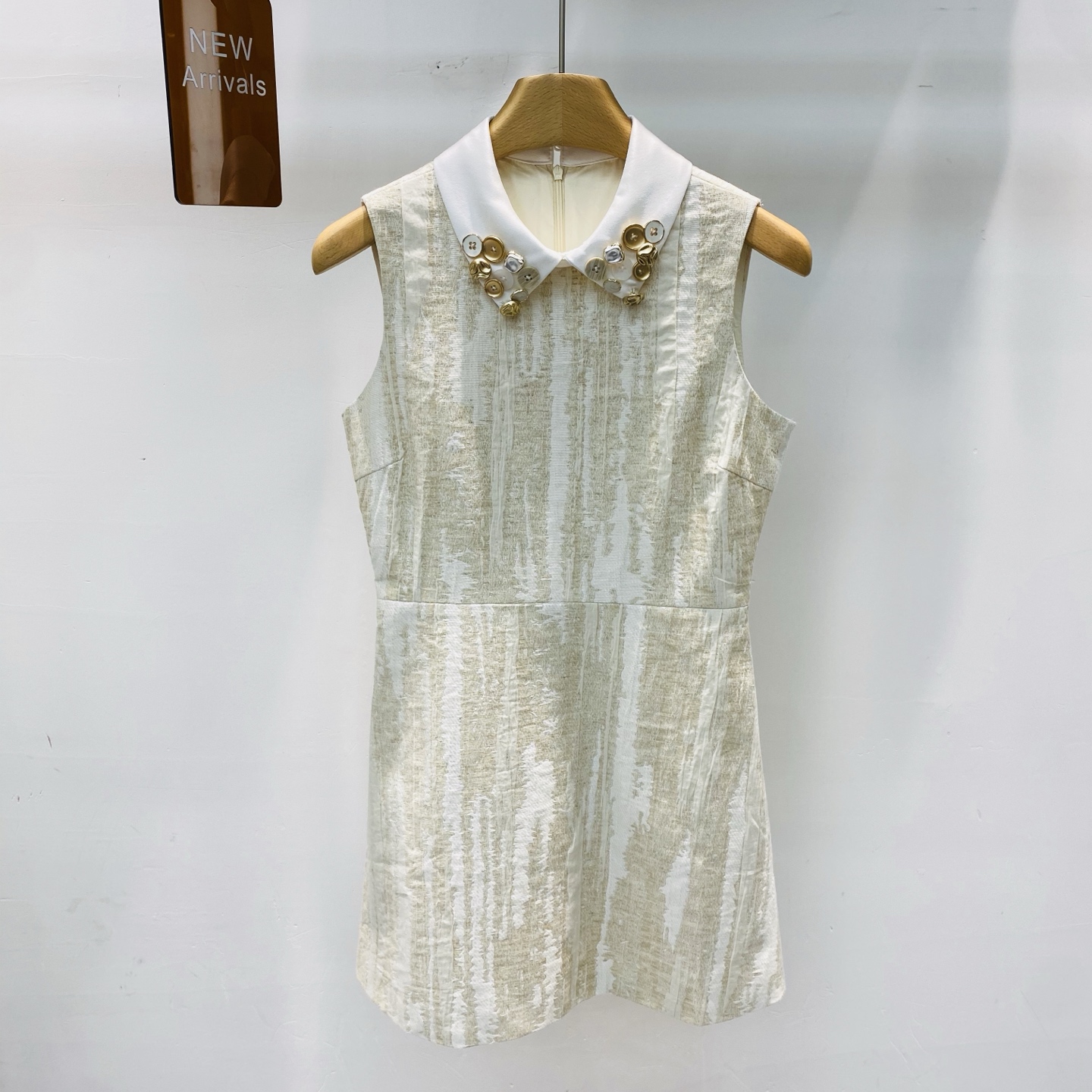NO:325930,New French Heavy Industry Thousand Gold Style Dress Summer Sleeveless Bead Button Waist Design Short Skirt SM, Skirts, Alexander Wang19860909新款法式重工千金风连衣裙夏季无袖珠扣收腰设计短裙SM,,skirts,alexander wang,Women's clothing