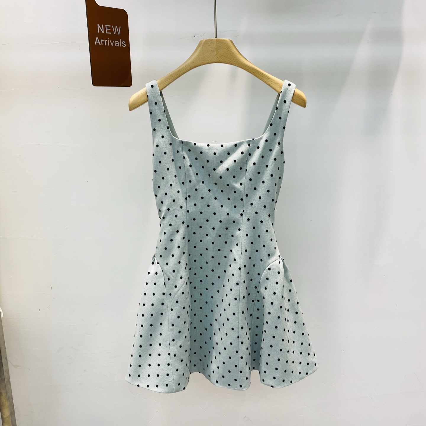 NO:325939,New niche design polka dot waist-closing square collar A-line short suspender dress SML1, skirts, alexander wang19860909新款小众设计波点收腰方领A字短款吊带连衣裙SML1,,skirts,alexander wang,Women's clothing