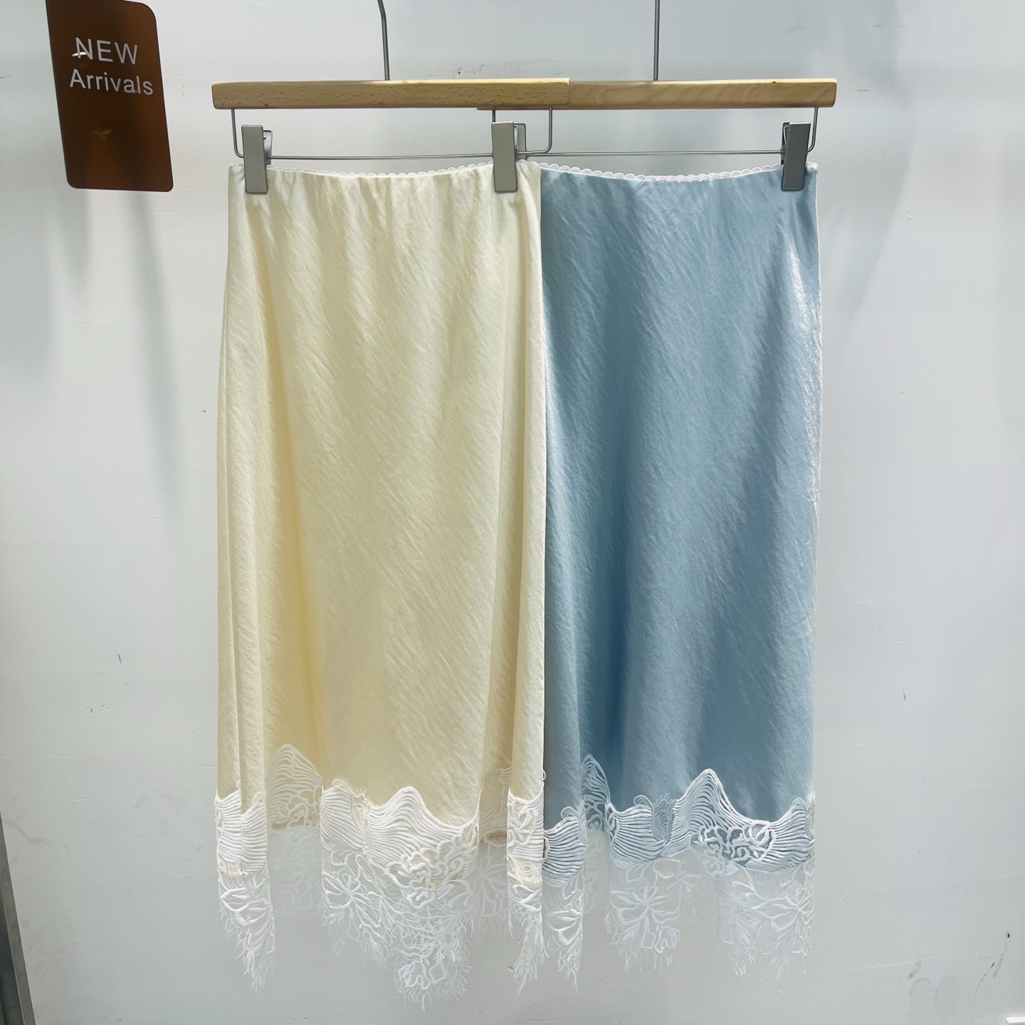 NO:423998,New lace acetate satin high waist drooping slim A-line fishtail skirt SML, skirts, alexander wang19860909新款蕾丝醋酸缎面高腰垂感显瘦A字鱼尾半身裙SML,,skirts,alexander wang,Women's clothing