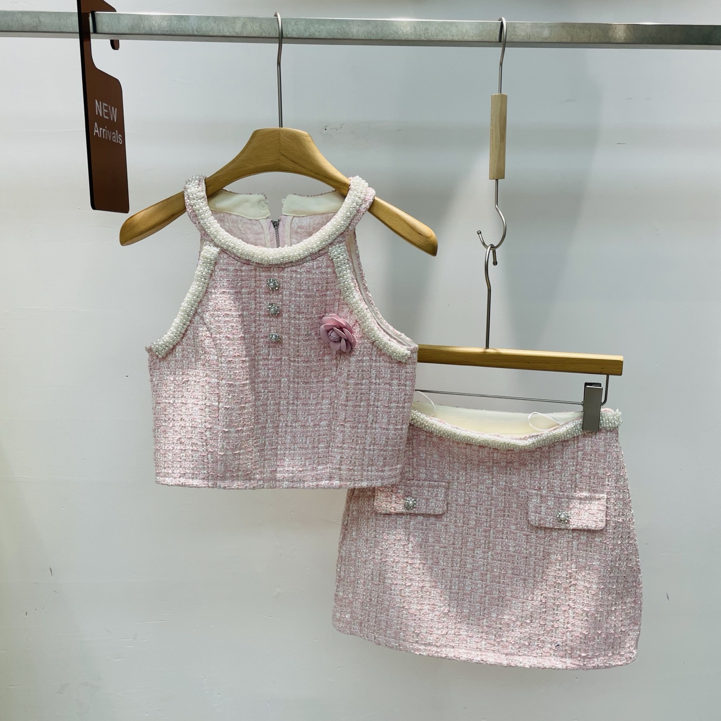 NO:334089,New Xiaoxiangfeng Heavy Industry Beaded Sleeveless Vest Top A-line Short Skirt Two-piece Set SML, skirts, alexander wang19860909新款小香风重工钉珠无袖背心上衣a字短裙两件套套装SML,,skirts,alexander wang,Women's clothing