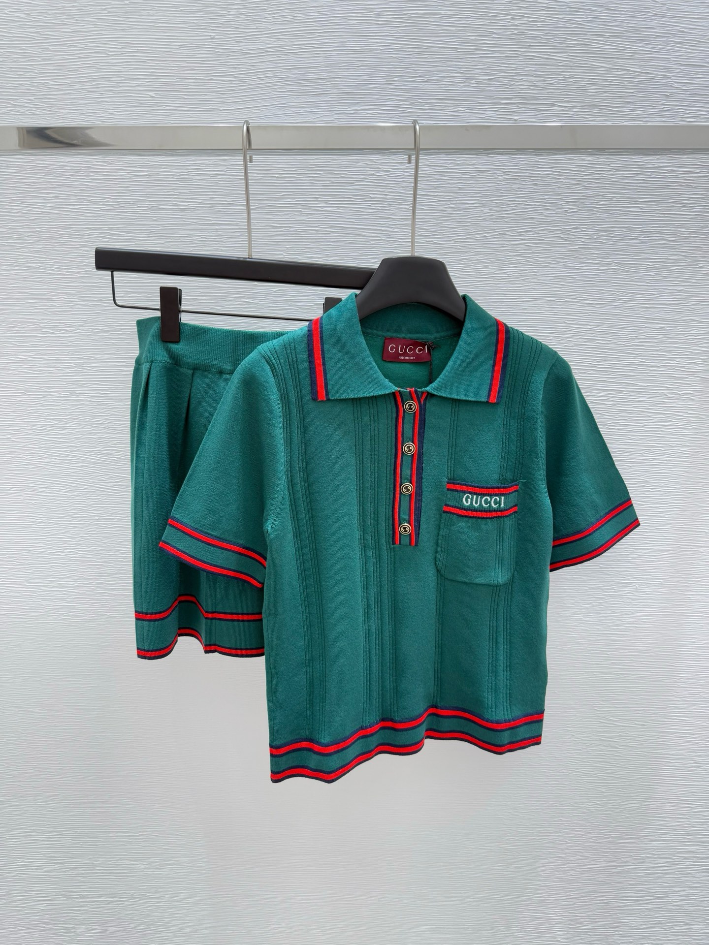 NO:334599,G Home Early Spring New Lapel Button Knit Two-Piece Set Color Green Size 36.38.40, Gucci, Alexander Wang19860909G家  早春新款 翻领纽扣针织两件套 颜色绿色 尺码36.38.40,,gucci,alexander wang,Women's clothing