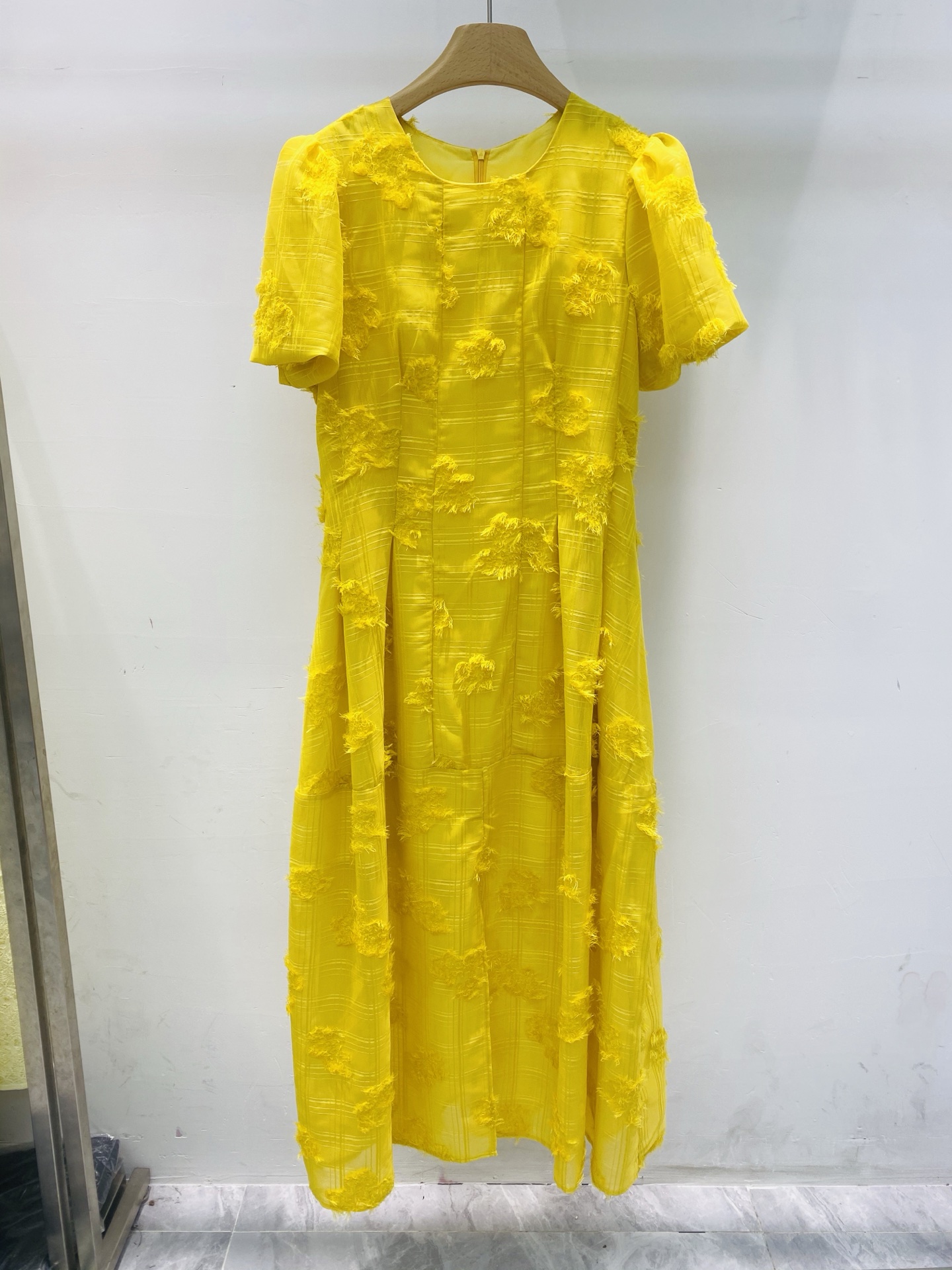 NO:414039,New jacquard custom fabric square collar puff sleeve waist-hugging and slimming A-line dress SMLXL, skirts, alexander wang19860909新款提花订制面料方领泡泡袖收腰显瘦开叉A字连衣裙SMLXL,,skirts,alexander wang,Women's clothing