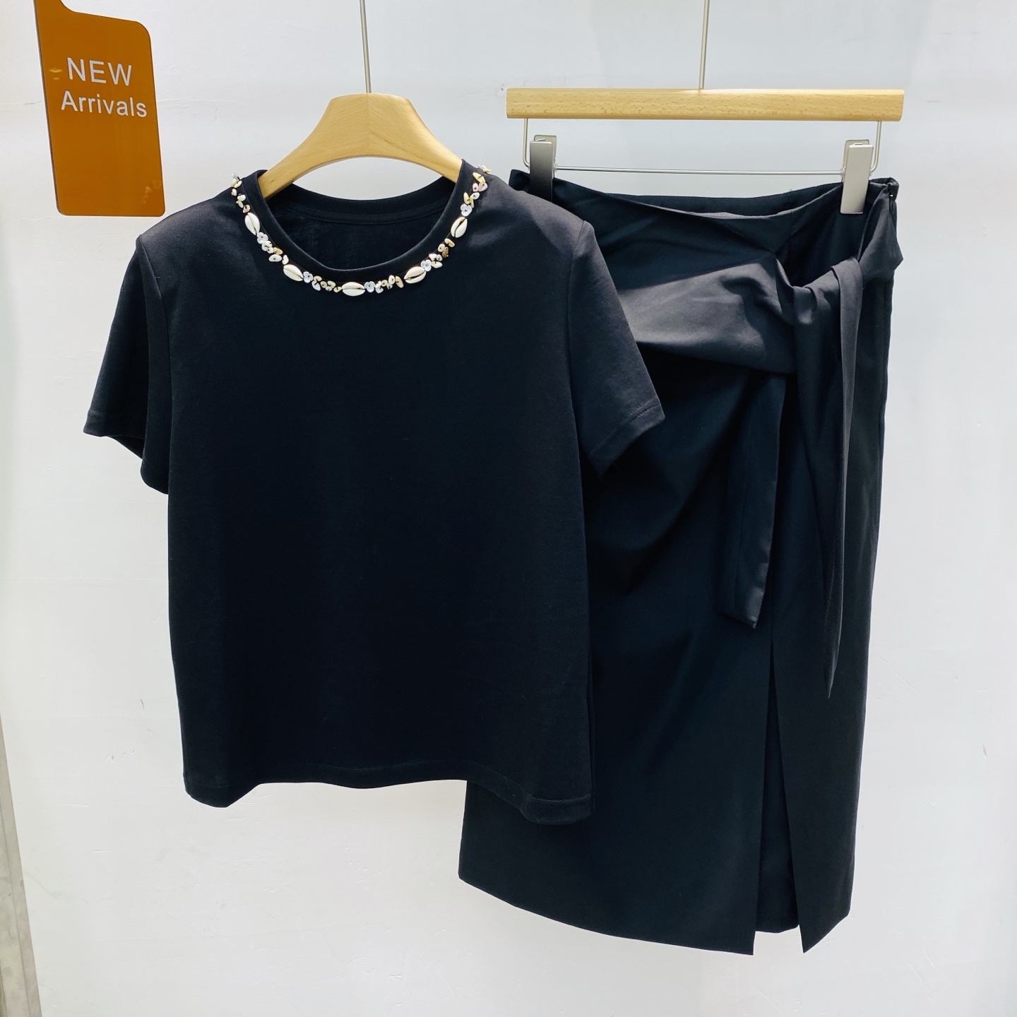 NO:416717,New fashion suit summer round neck heavy industry short-sleeved top + skirt two-piece SMLXL, skirts, T-shirt, alexander wang19860909新款时尚套装夏季圆领重工短袖上衣+半身裙两件套SMLXL,,skirts,T-shirt,alexander wang,Women's clothing