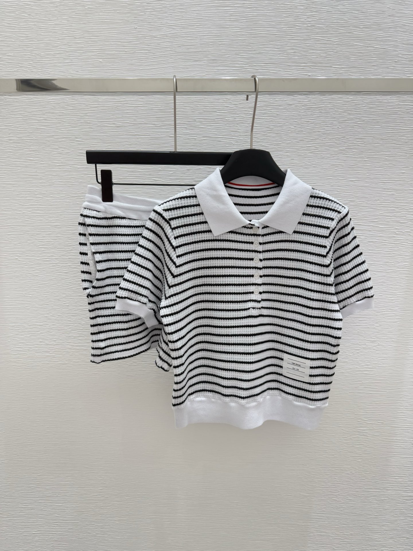 NO:417830,TB Home Early Spring New Style Round Collar Stripe Knitted Two-Piece Set Color White Size 36.38.40, Alexander Wang19860909TB家  早春新款 圆领条纹针织两件套 颜色白色 尺码36.38.40,,alexander wang,Women's clothing