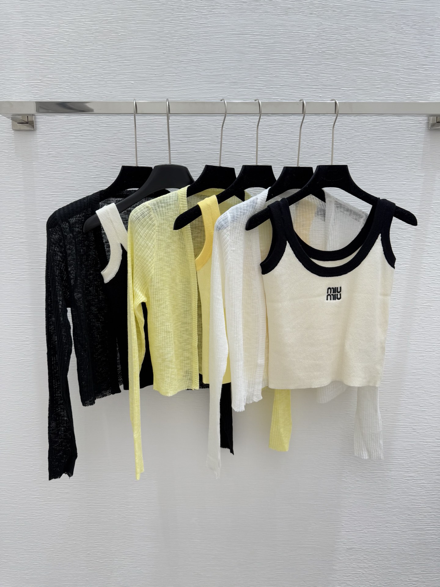 NO:419559,M Home New Summer Vest Knitted Sunscreen Shirt Color Yellow Black White Size 36.38.40,,alexander wang19860909M家 夏季新款 背心针织防晒衫 颜色黄色 黑色 白色 尺码36.38.40,,alexander wang,Women's clothing