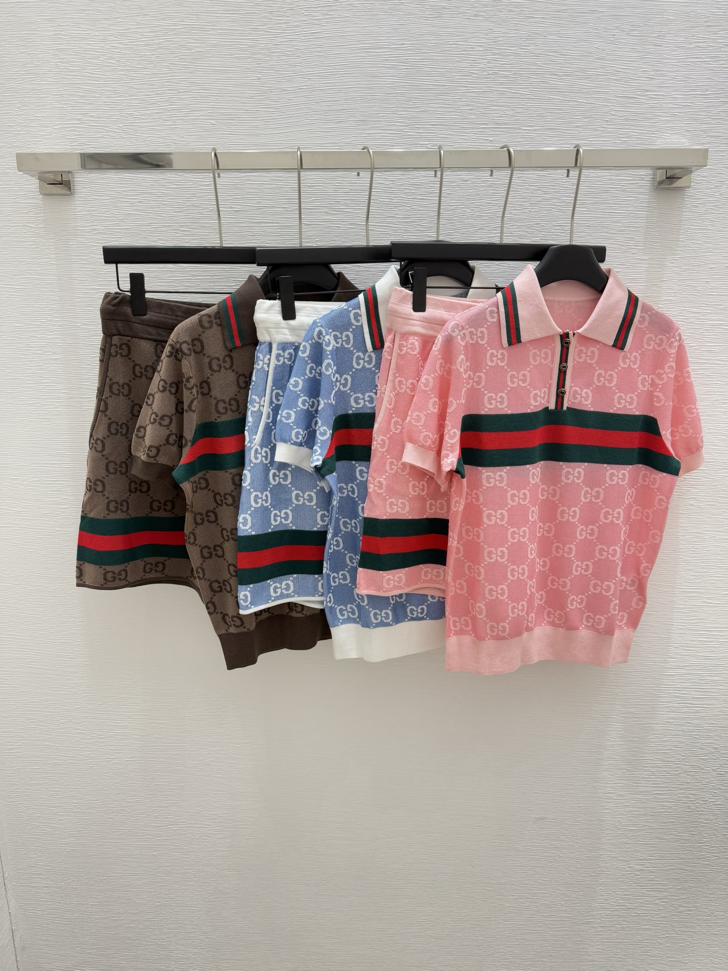 NO:425443,G Home Summer New Style Lapel Knitted Alphabet Two-Piece Set Short Sleeve Color Coffee Pink Blue Size 36.38.40, gucci, T-shirt, alexander wang19860909G家 夏季新款 翻领针织字母两件套短袖 颜色咖啡色 粉色 蓝色 尺码36.38.40,,gucci,T-shirt,alexander wang,Women's clothing