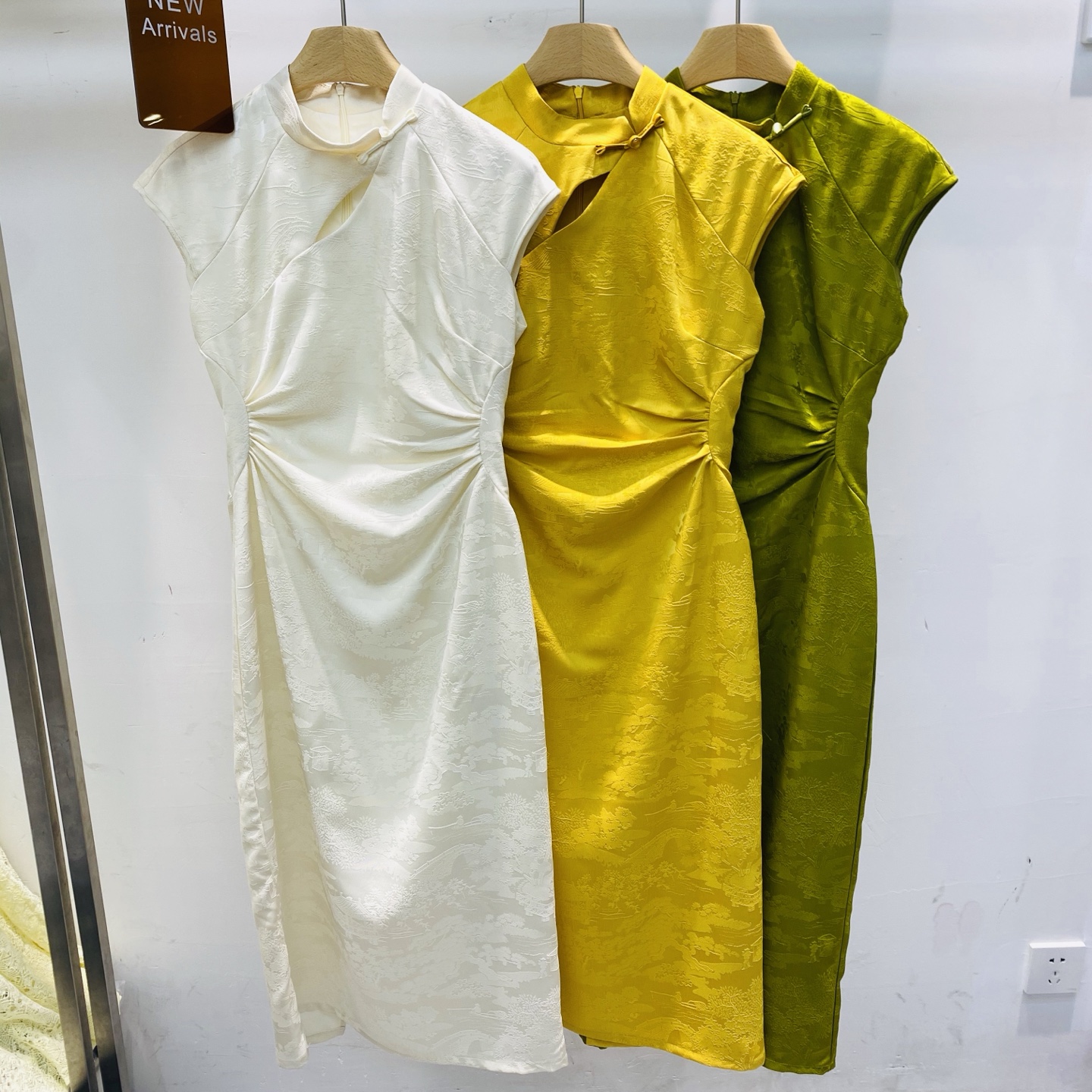 NO:426363,New Chinese style, fashionable temperament, celebrity slim fit and slim sleeveless jacquard cheongsam dress SMLXL, skirts, alexander wang19860909新款新中式国风时尚气质名媛修身显瘦无袖提花旗袍连衣裙SMLXL,,skirts,alexander wang,Women's clothing