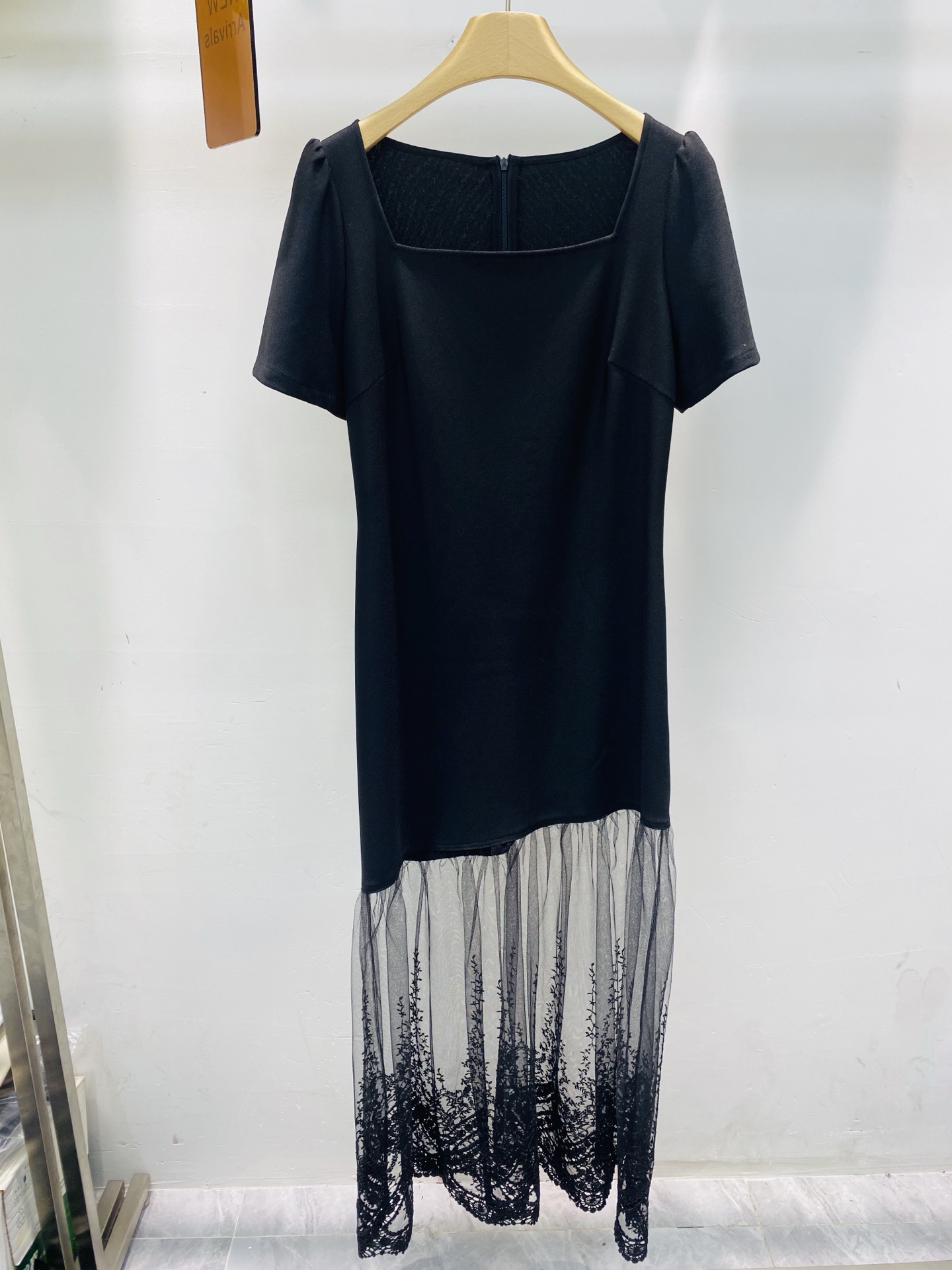 NO:426369,New square collar short sleeve splicing heavy industry embroidered lace mesh fake two-piece dress long skirt SMLXL, skirts, T-shirt, alexander wang19860909新款方领短袖拼接重工刺绣蕾丝网纱假两件连衣裙长裙SMLXL,,skirts,T-shirt,alexander wang,Women's clothing