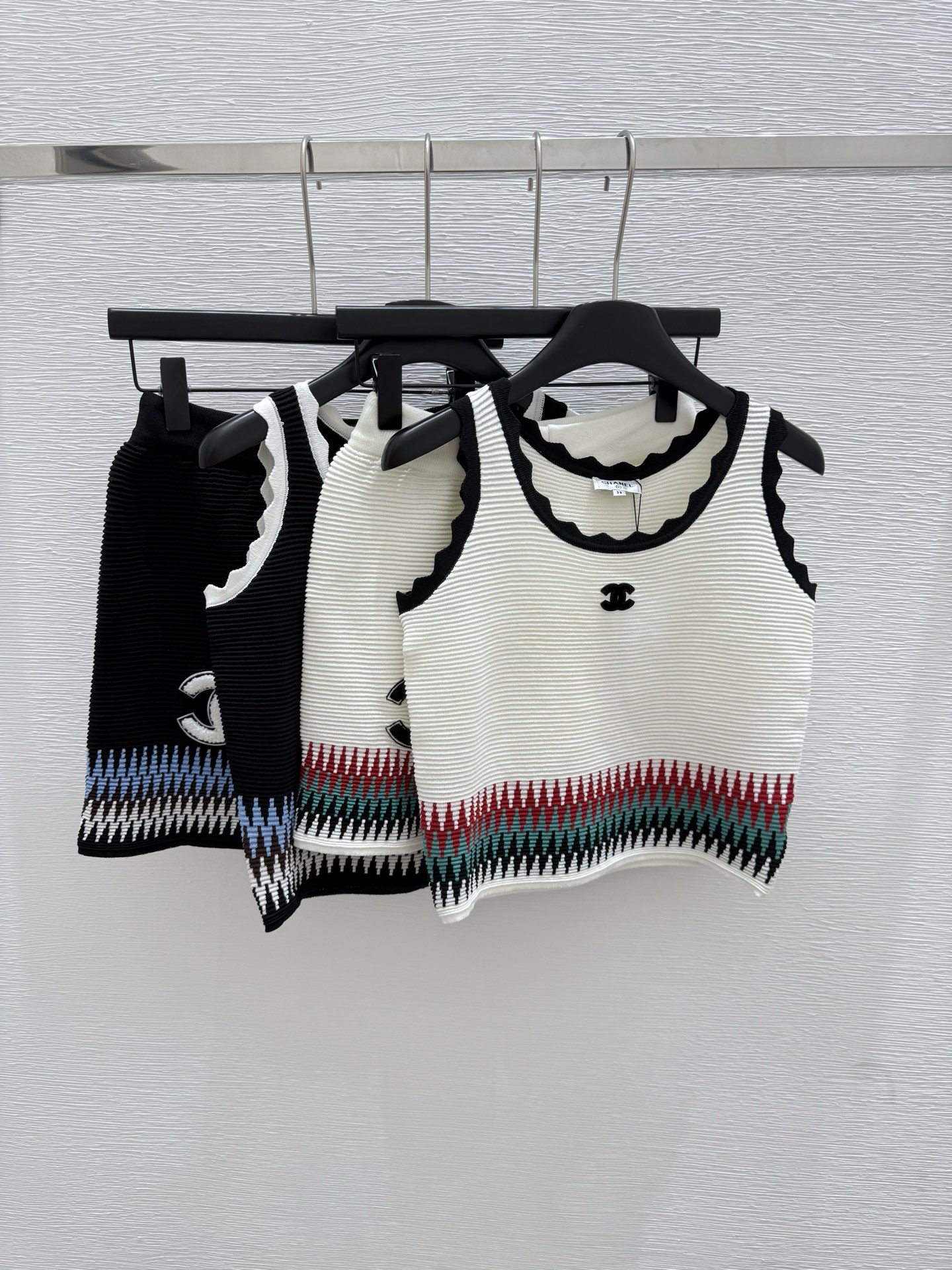 NO:429877,CH Home Summer New Style Round Neck Two-Piece Knitted Vest Color White Black Size 36.38.40, Alexander Wang19860909CH家 夏季新款 圆领两件套针织背心 颜色白色 黑色 尺码36.38.40,,alexander wang,Women's clothing