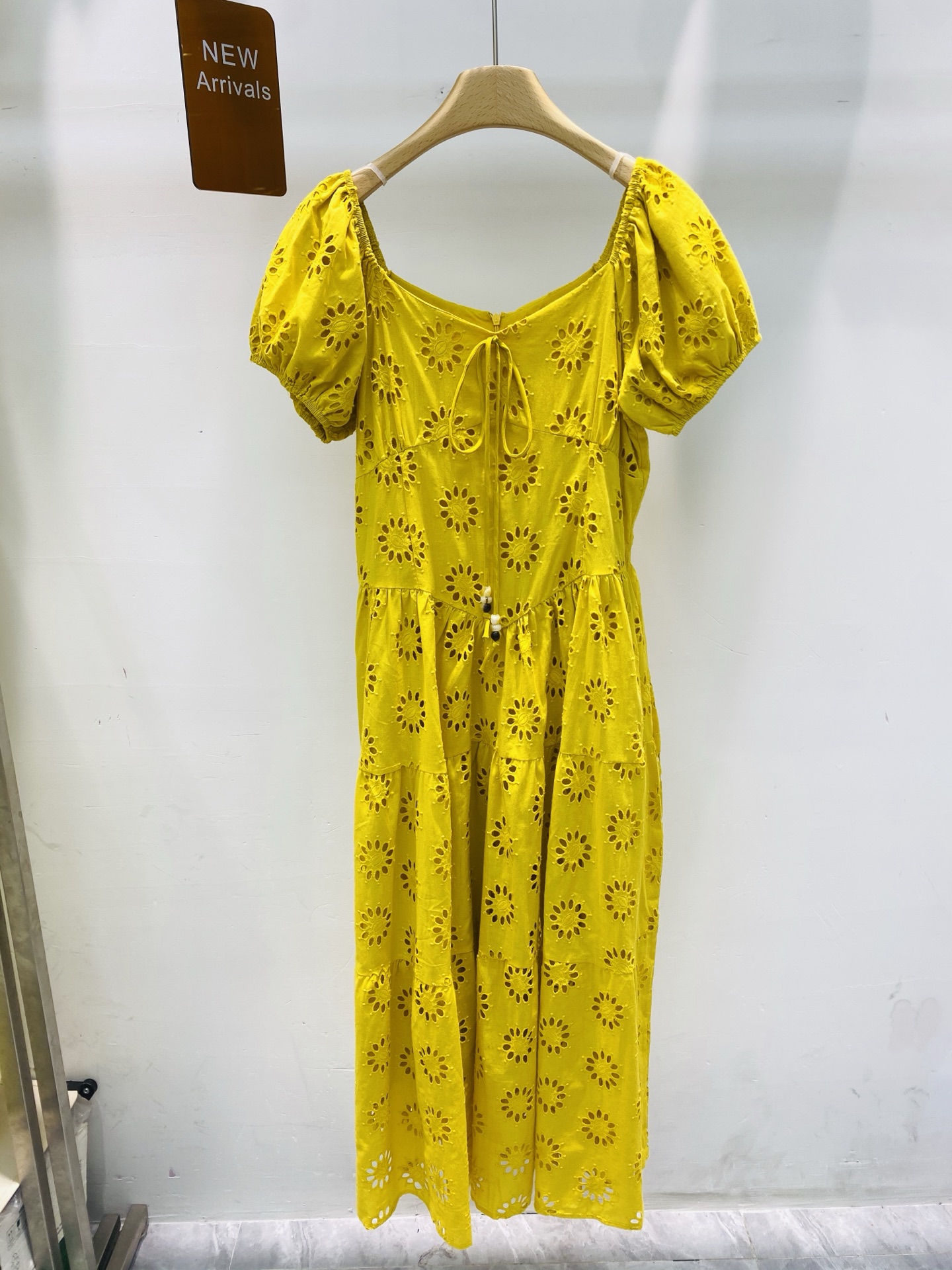 NO:431928,New hollow puff sleeve design feels waist-hugging and slimming temperament Tea break linen dress SML, skirts, alexander wang19860909新款镂空泡泡袖设计感收腰显瘦气质茶歇亚麻连衣裙SML,,skirts,alexander wang,Women's clothing