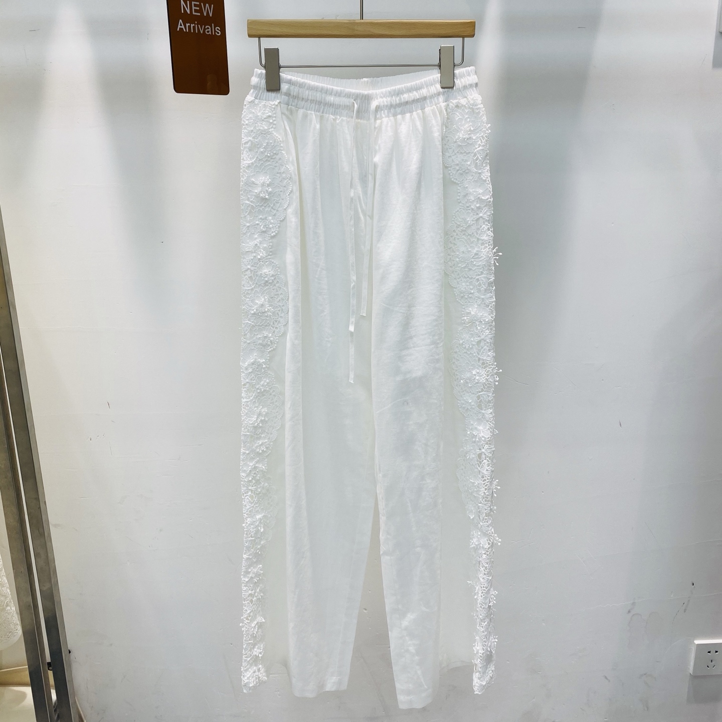 NO:431908,New MintVelvet linen relaxation hollow lace splicing versatile casual trousers SML, louis vuitton, alexander wang19860909新款MintVelvet亚麻松弛感镂空蕾丝拼接百搭休闲长裤SML,,louis vuitton,alexander wang,Women's clothing