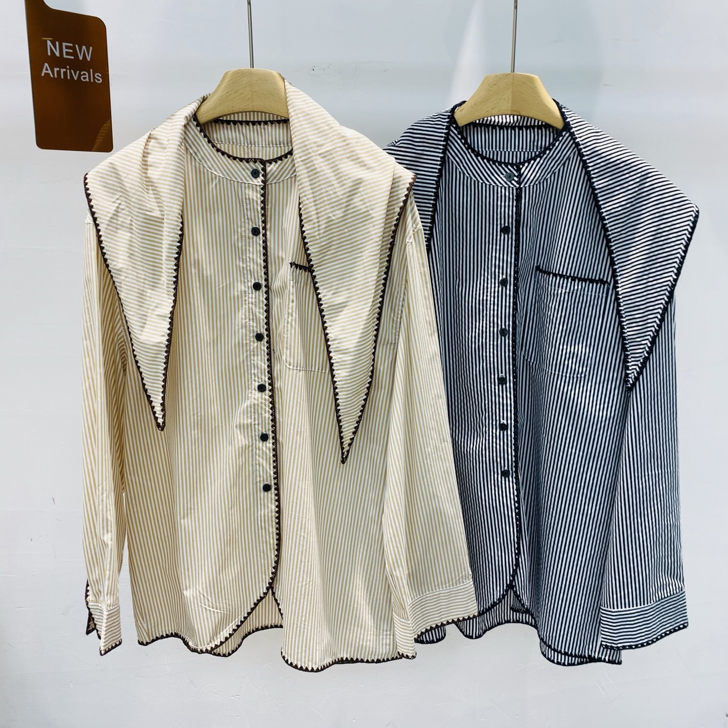 NO:453135,New vertical striped round neck long sleeve shirt thin lazy contrasting edge scarf shirt top SML1,,shirts,alexander wang19860909新款竖条纹圆领长袖衬衫薄款慵懒撞色边围巾衬衣上衣SML1,,shirts,alexander wang,Women's clothing